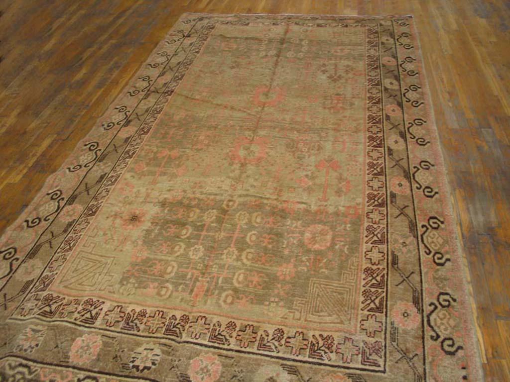 Early 20th Century Central Asian Chinese Khotan Carpet ( 6'4