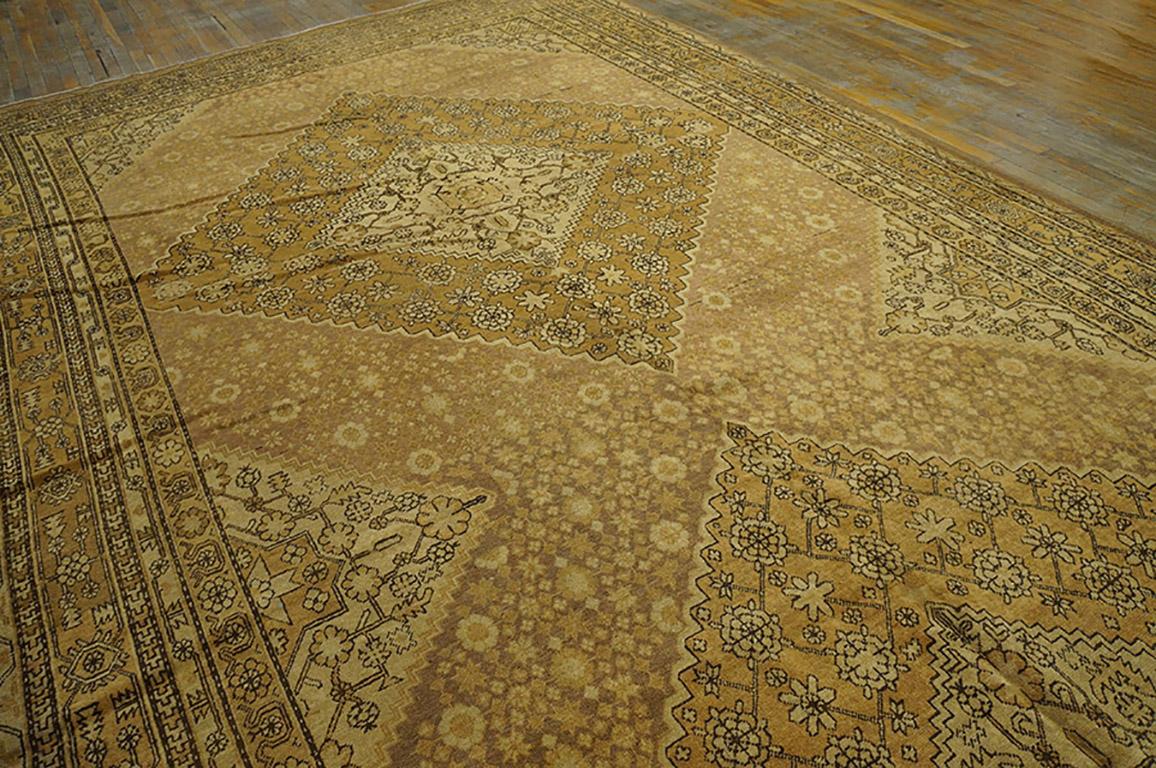 Zentralasiatischer Khotan-Teppich aus den 1930er Jahren ( 8'8 Zoll x 17'4 Zoll - 264 x 528 cm) (Mitte des 20. Jahrhunderts) im Angebot