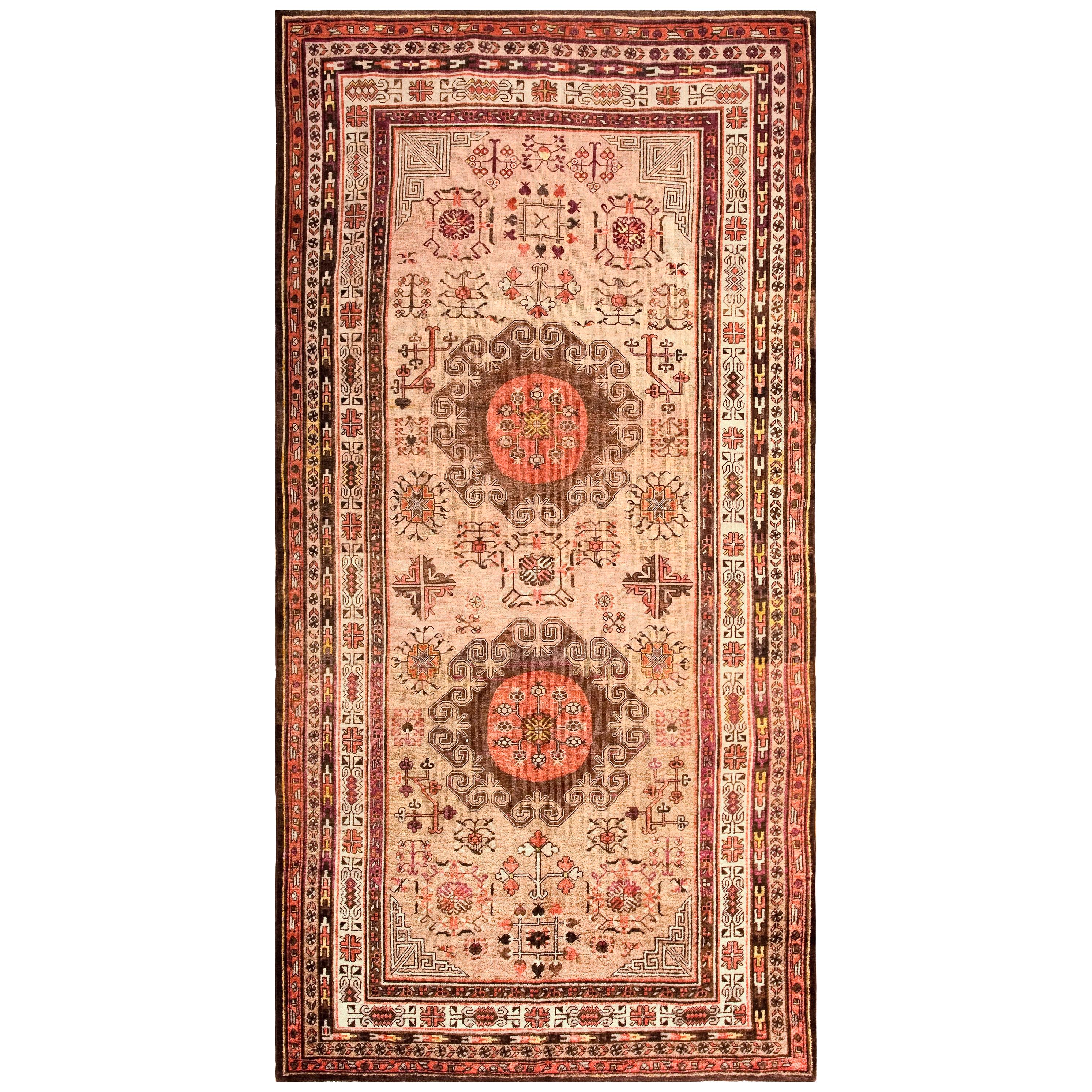 Late 19th Century Central Asian Khotan Carpet ( 6'9" x 13'3" - 205 x 404 ) For Sale