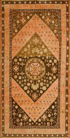 Antique Early 20th Century Central Asian Khotan Carpet ( 5'6" x 10' - 168 x 305 )