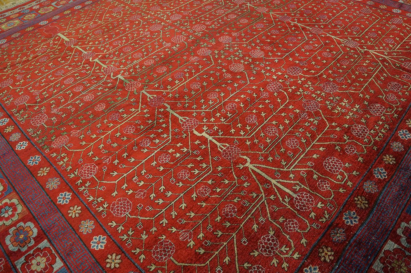 Early 19th Century Central Asian Chinese Khotan Silk Carpet For Sale 8