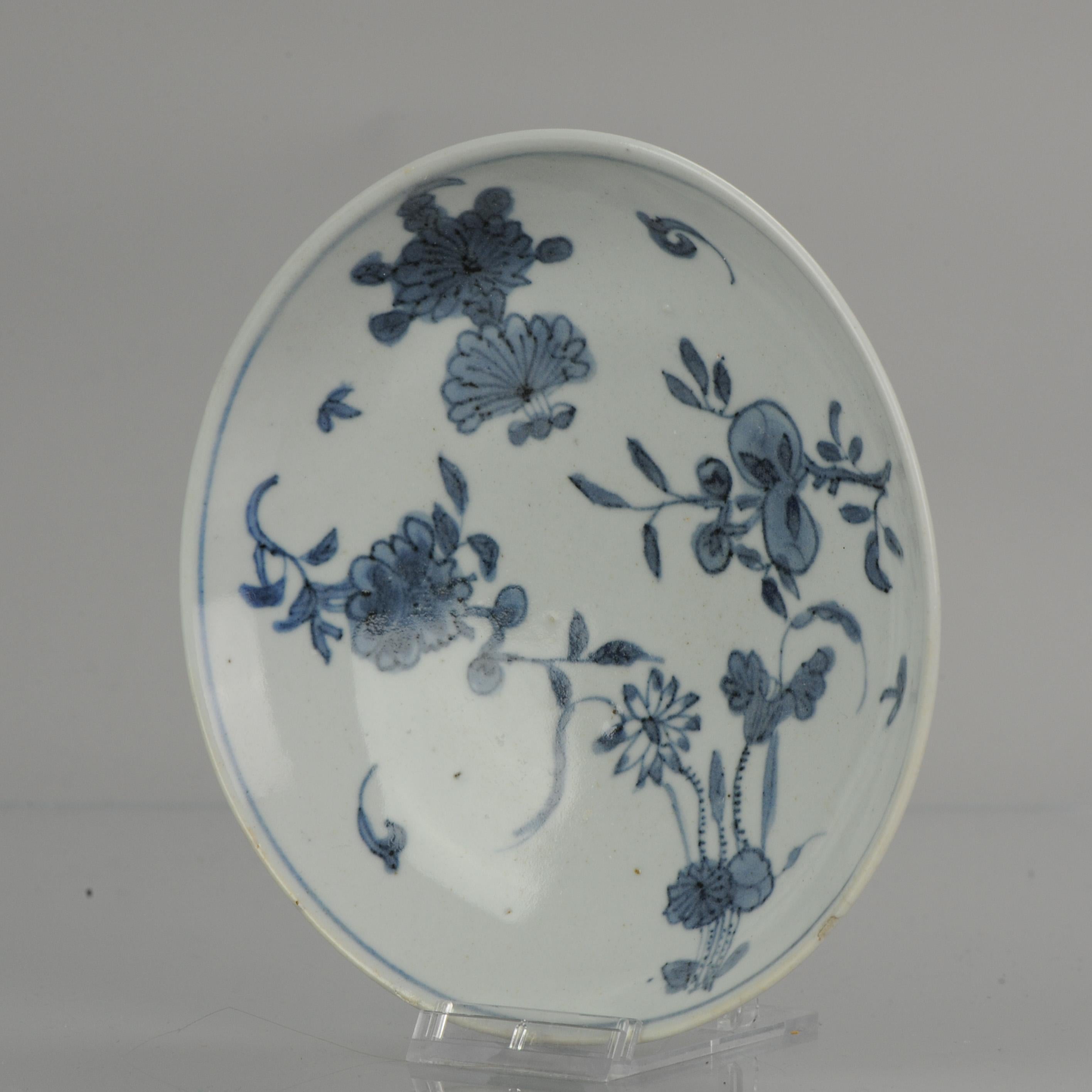 A very nicely decorated plate. Late Ming.

Flowers and peaches.

Additional information:
Material: Porcelain & Pottery
Region of Origin: China
Period: 17th century Transitional (1620 - 1661)
Age: Pre-1800
Condition: 1 line and some frits.
Dimension: