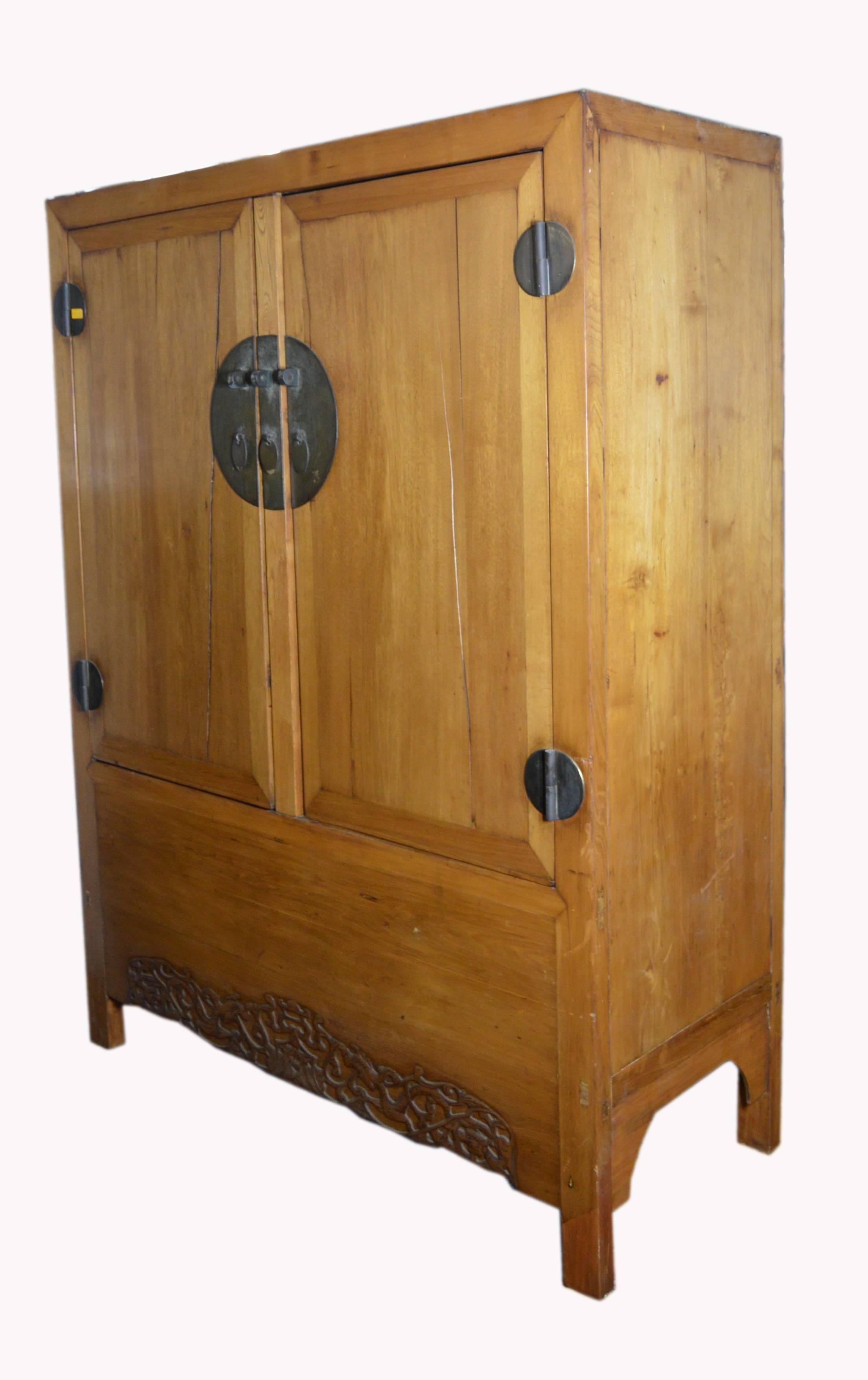 Antique Chinese Lacquered Cabinet with Doors, Drawers and Brass Hardware In Good Condition For Sale In Yonkers, NY