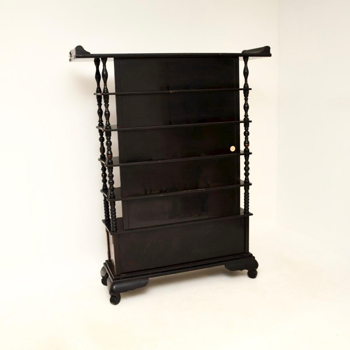 Fin du XIXe siècle Ancienne armoire chinoise laquée