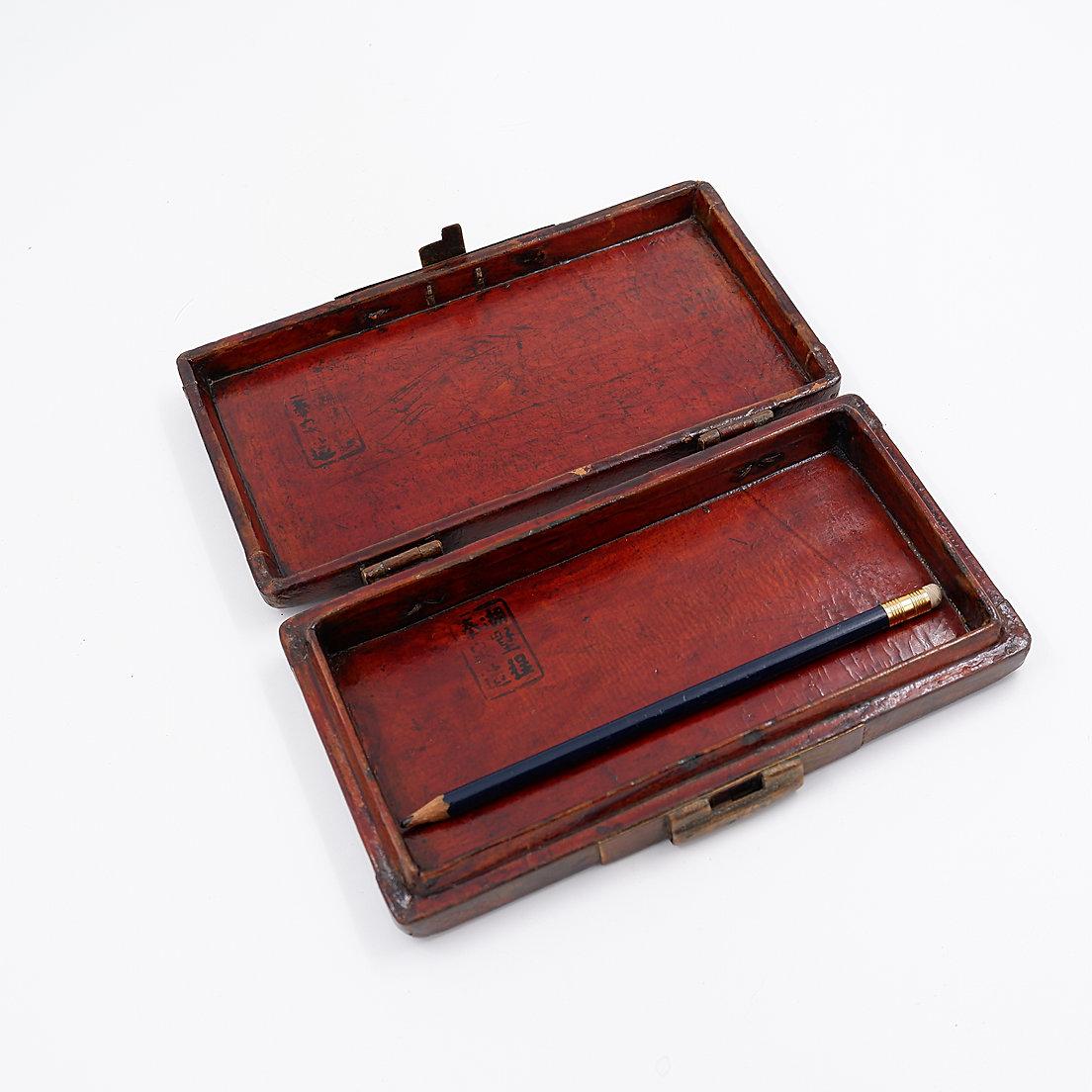 XIXe siècle Boîte ancienne chinoise en cuir laqué - XIXème en vente