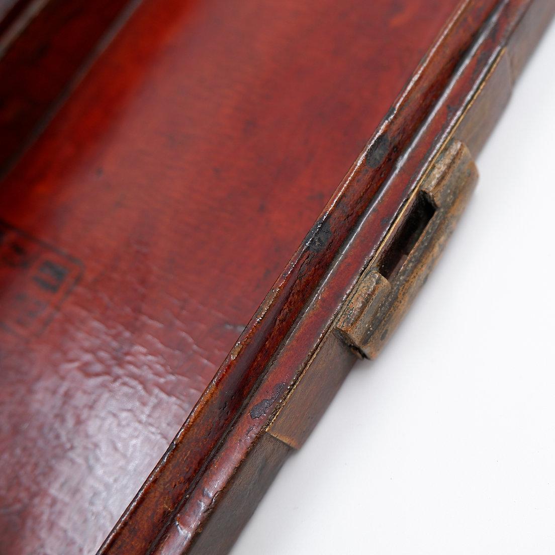 Boîte ancienne chinoise en cuir laqué - XIXème en vente 1