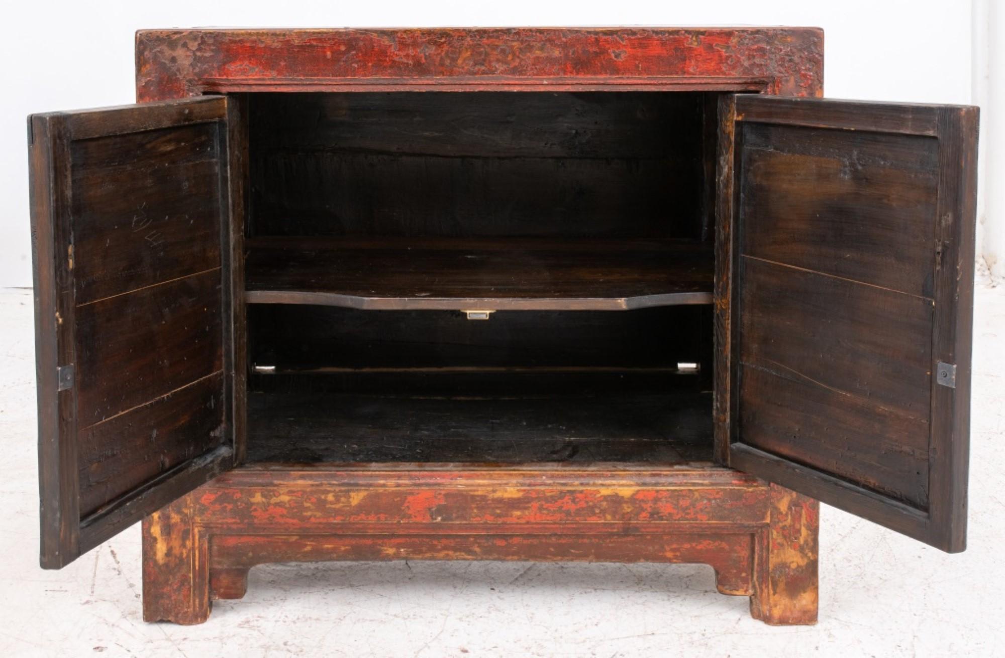 19th Century Antique Chinese Lacquered Wood Side Cabinet For Sale