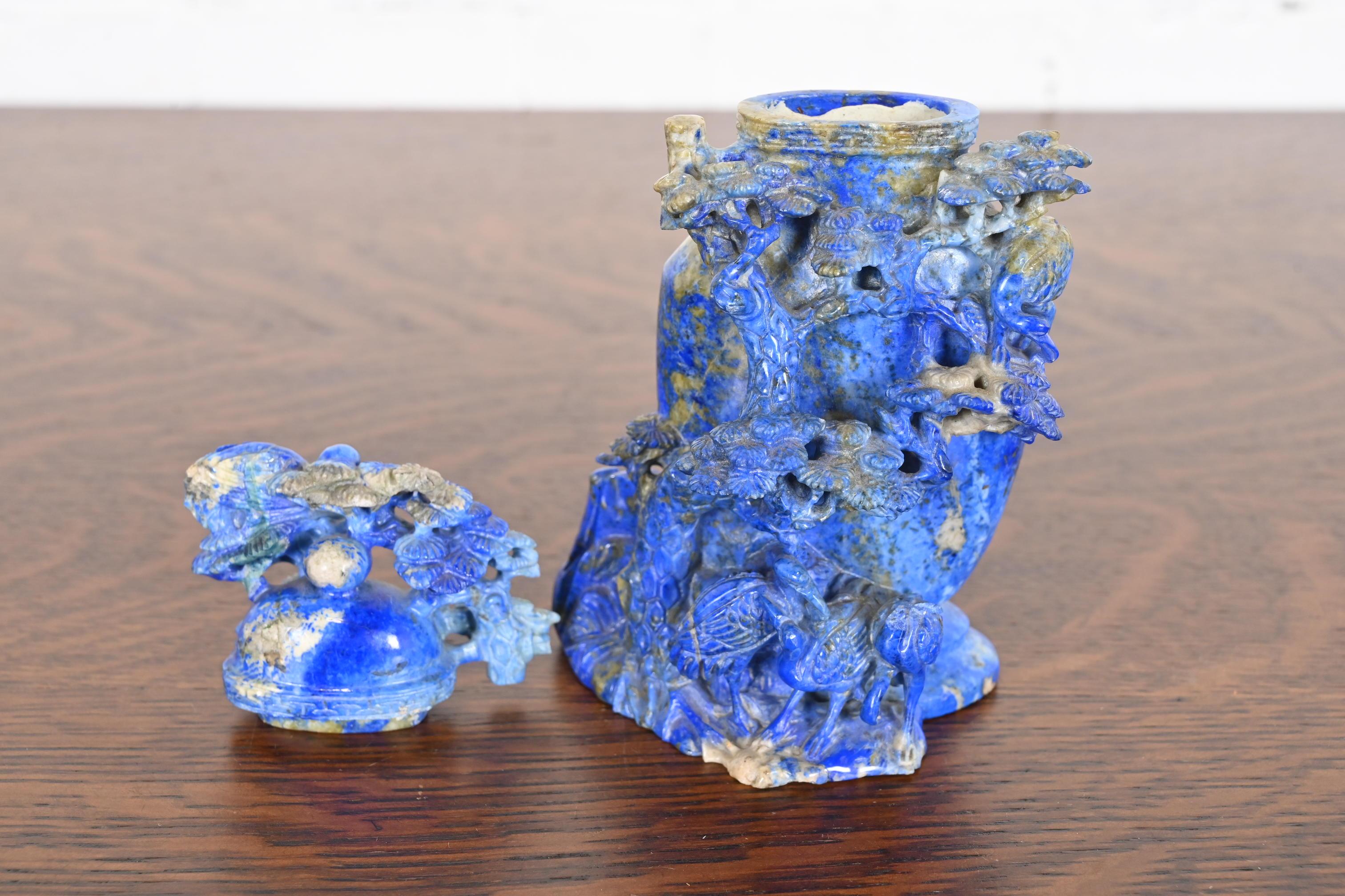 Antico vaso cinese con coperchio a forma di uccelli e alberi in lapislazzuli in vendita 3