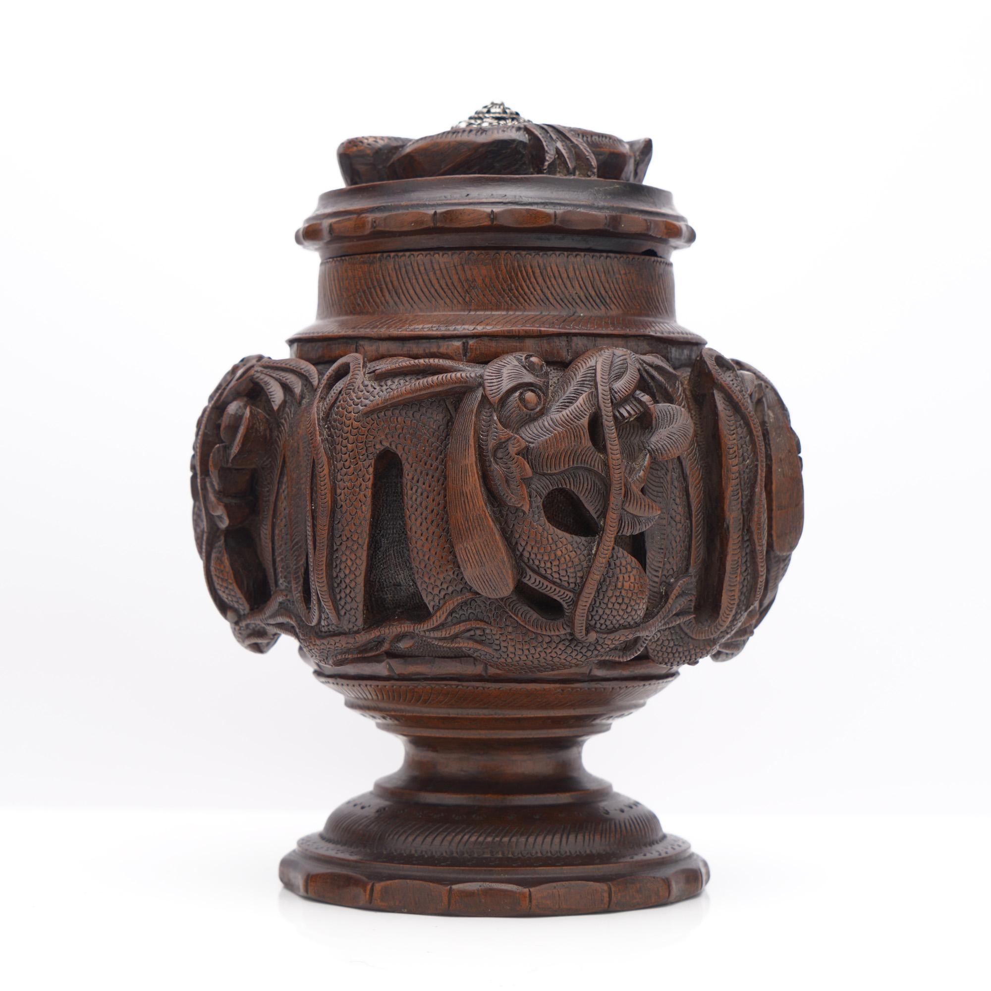 Indochina First Half of 20th Century Carved Wood Caddy with a Dragon Carvings For Sale 6