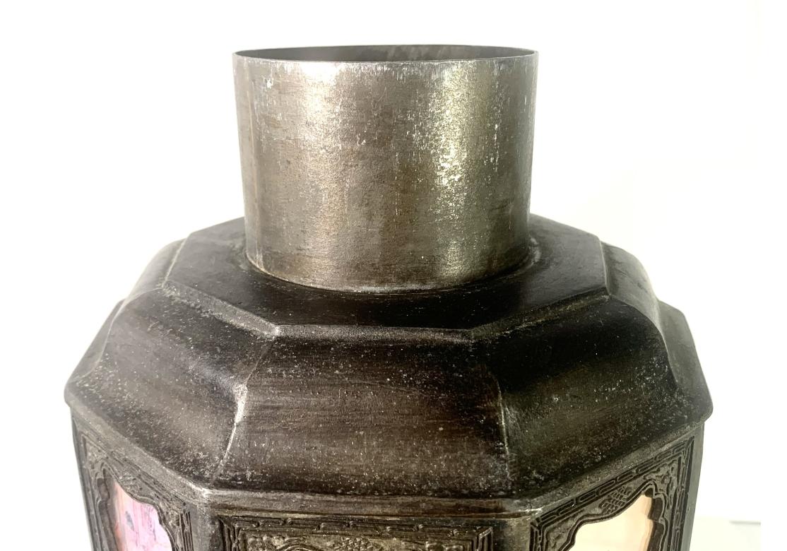 Antico porta tè cinese in piombo e bronzo con pannelli rivestiti in vetro in vendita 12