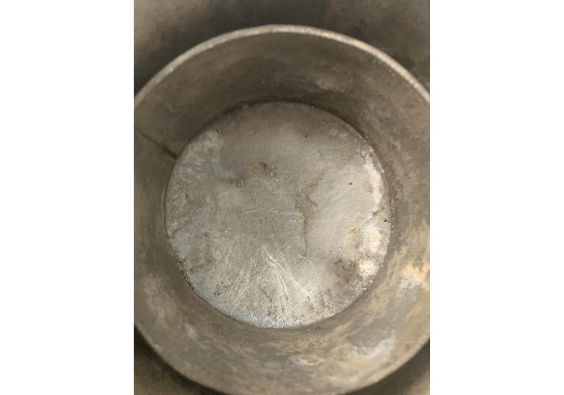 Antico porta tè cinese in piombo e bronzo con pannelli rivestiti in vetro in vendita 13