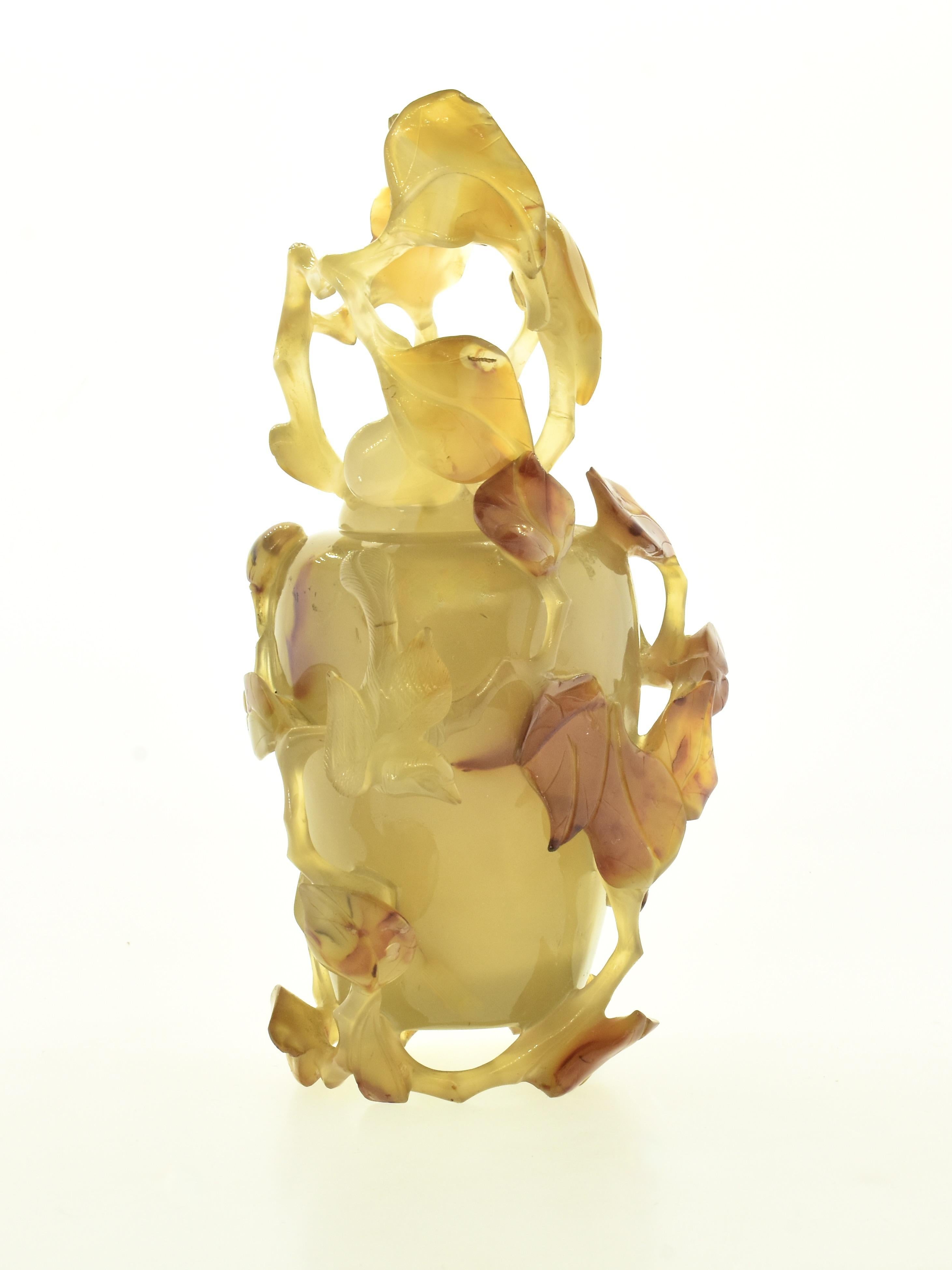 Antigua botella, jarrón o vasija china de ágata con tapa, dinastía Qing, c. 1900. Movimiento estético en venta