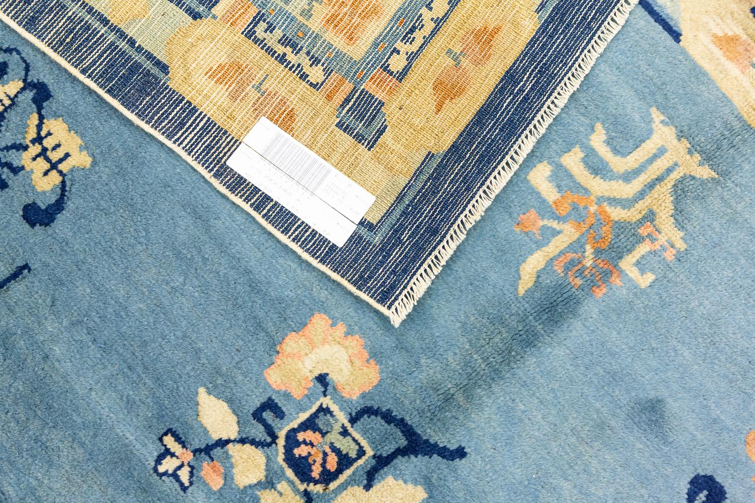 20ième siècle Tapis chinois de Pékin bleu clair en vente