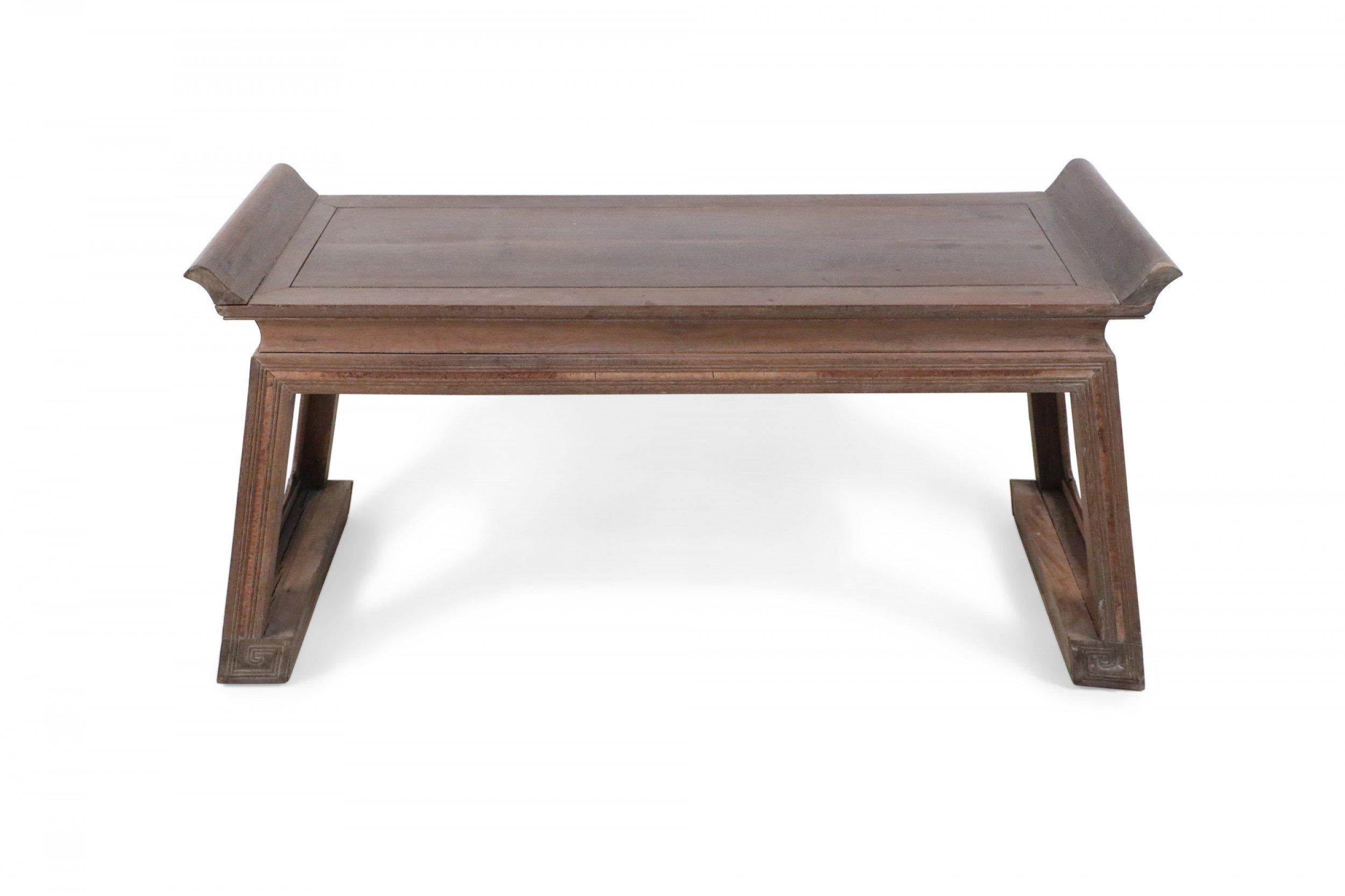 Bois de rose Table basse chinoise d'antiquités en bois de rose en vente