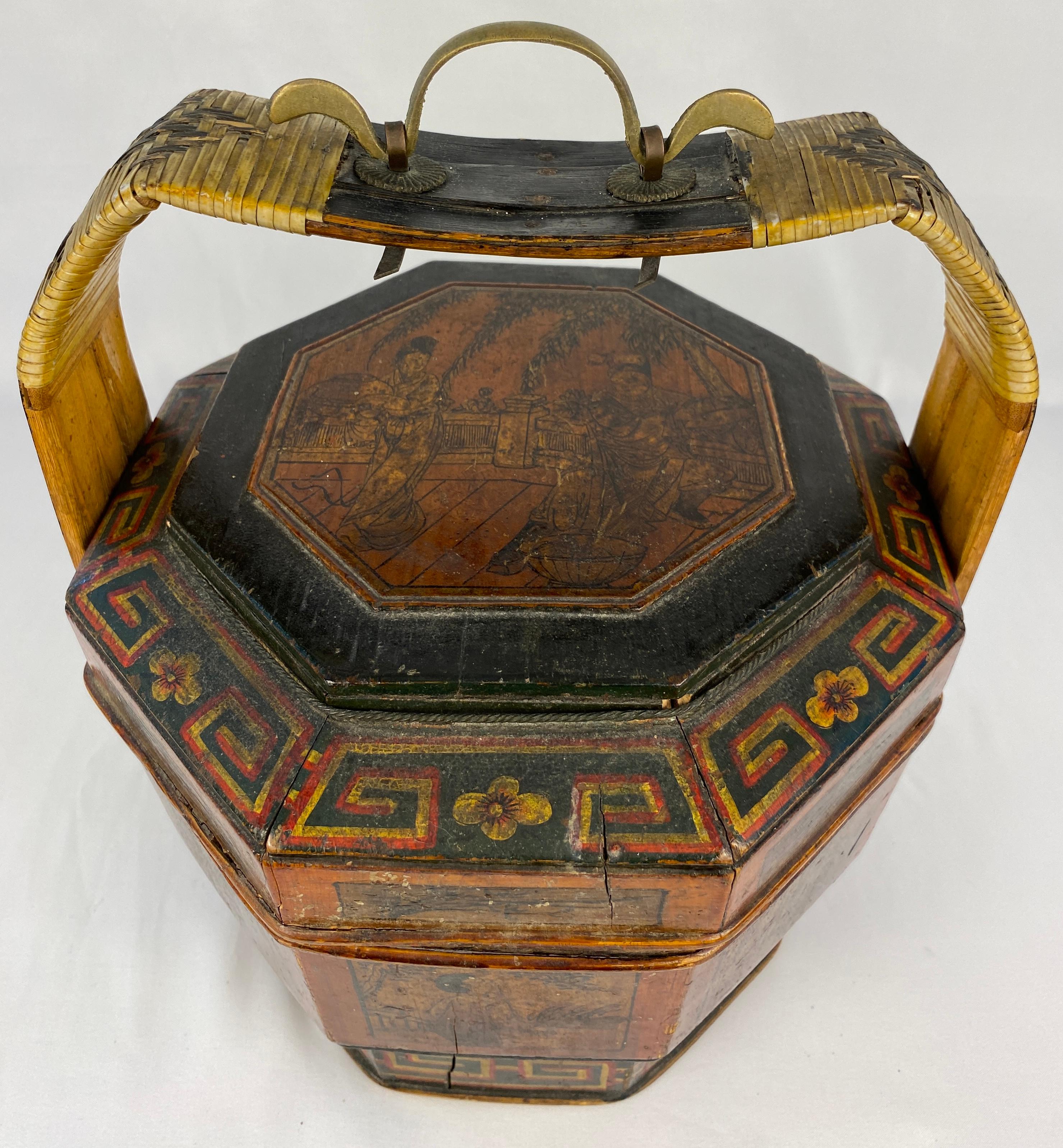 Antique Chinese Lunch Box with Carved Handle  For Sale 4