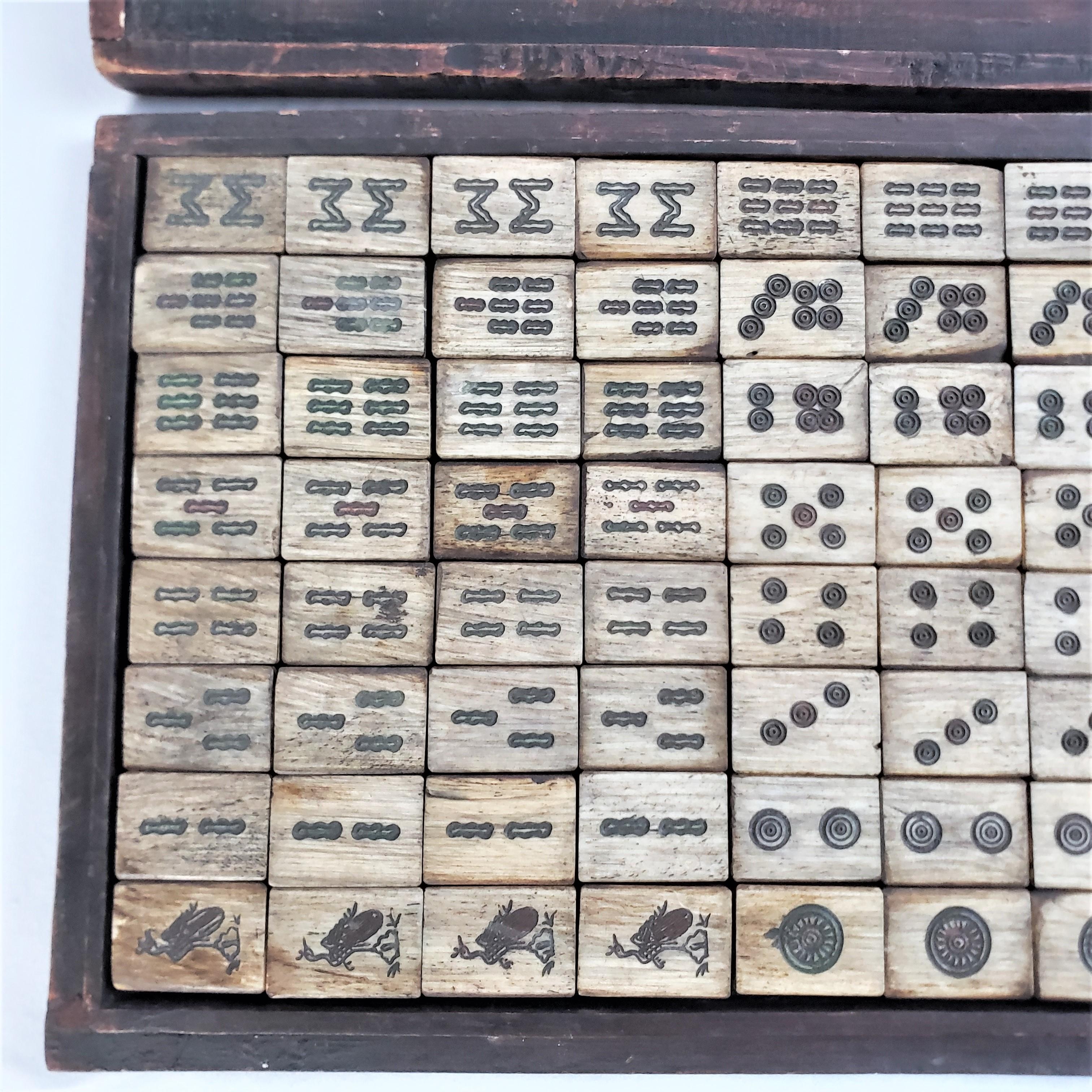 Softwood Antique Chinese Mahjong Game Set in Fitted Carved & Polychrome Painted Wood Box For Sale