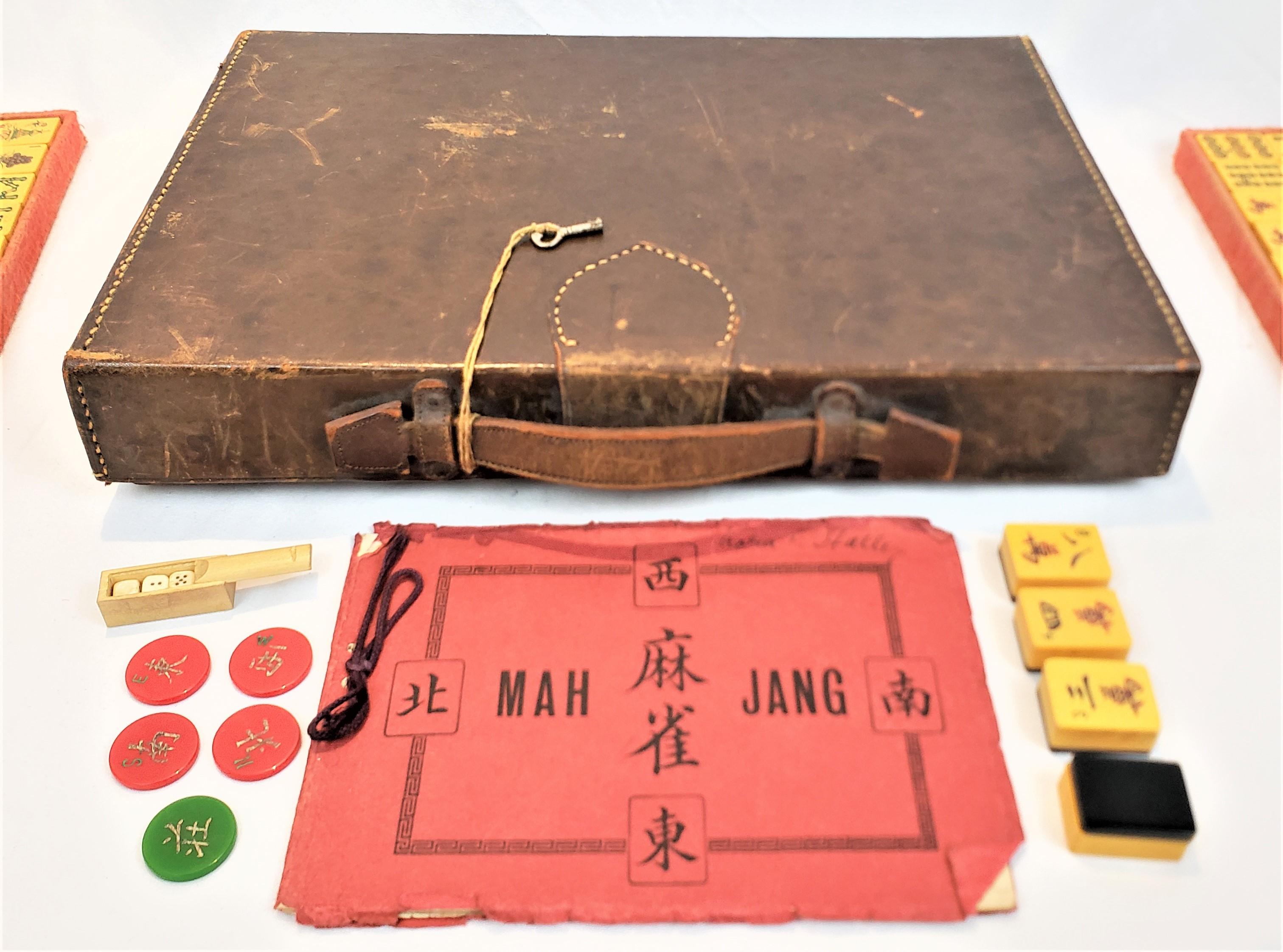 Antique Chinese Mahjong Game Set in Fitted Locking Leather Case with Key In Good Condition For Sale In Hamilton, Ontario