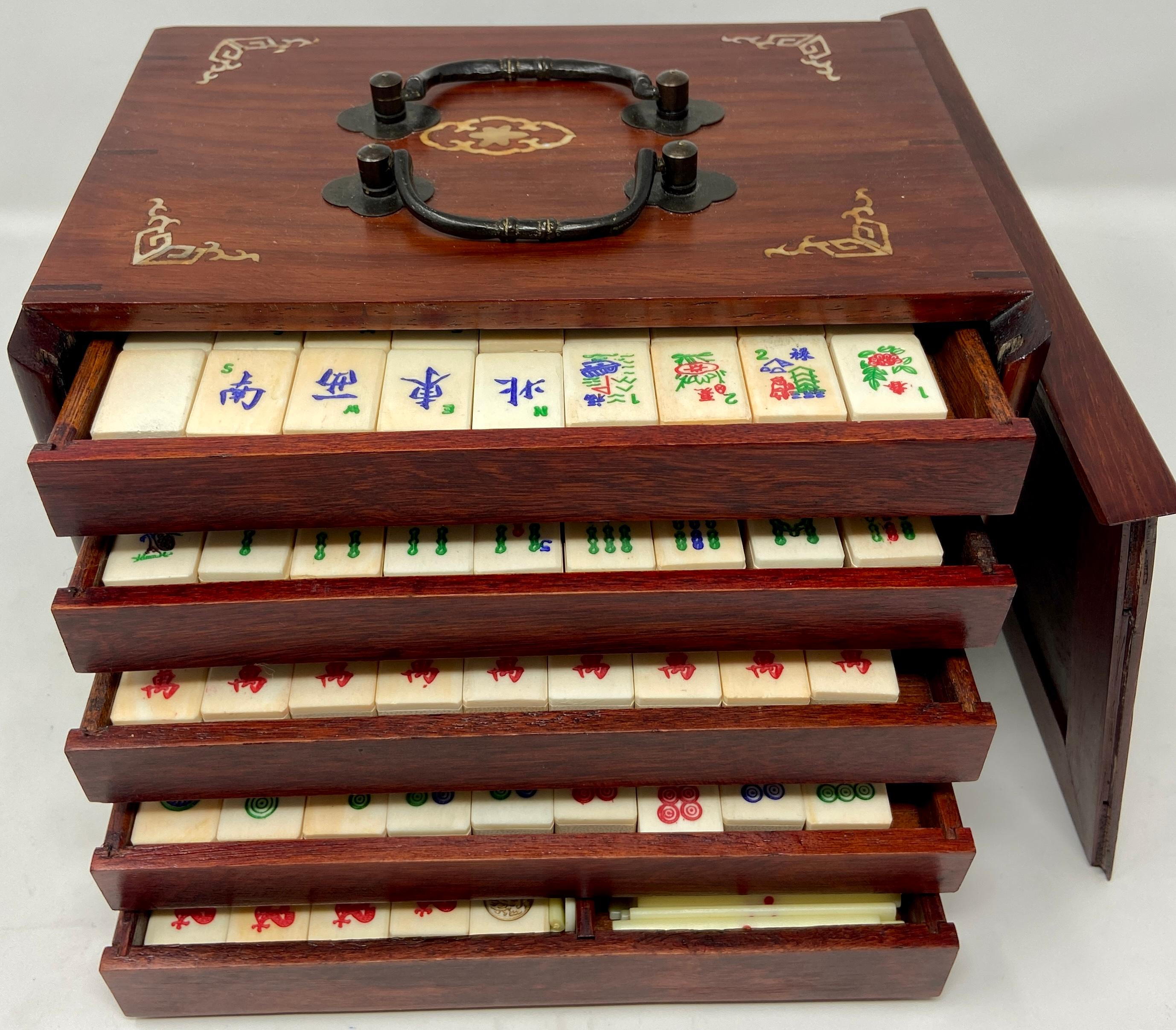 Antique Chinese Mahjong Games Fitted Box Set, circa 1920s In Good Condition In New Orleans, LA