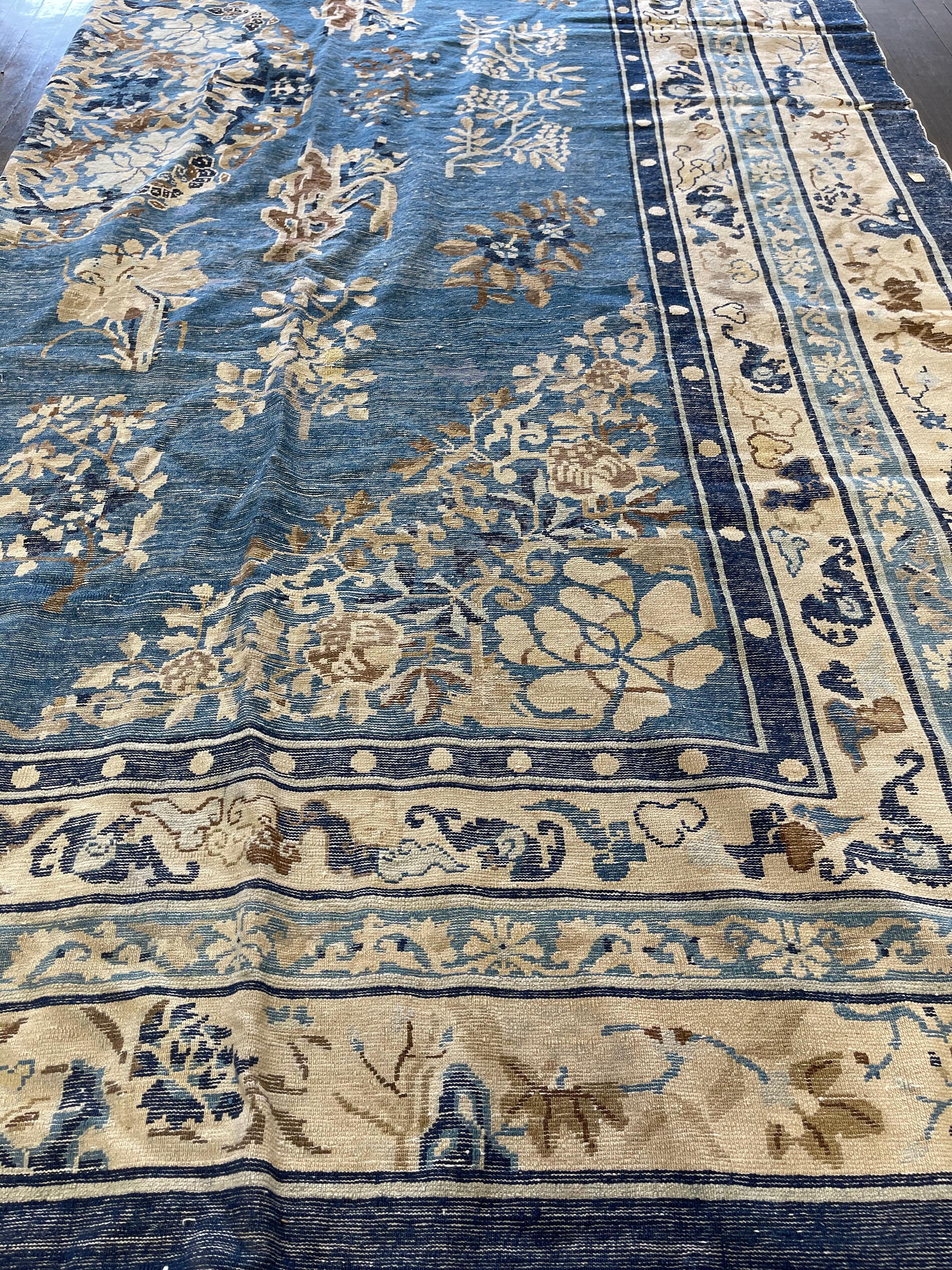 Antique Chinese Mainland Rug circa 1890 For Sale 5