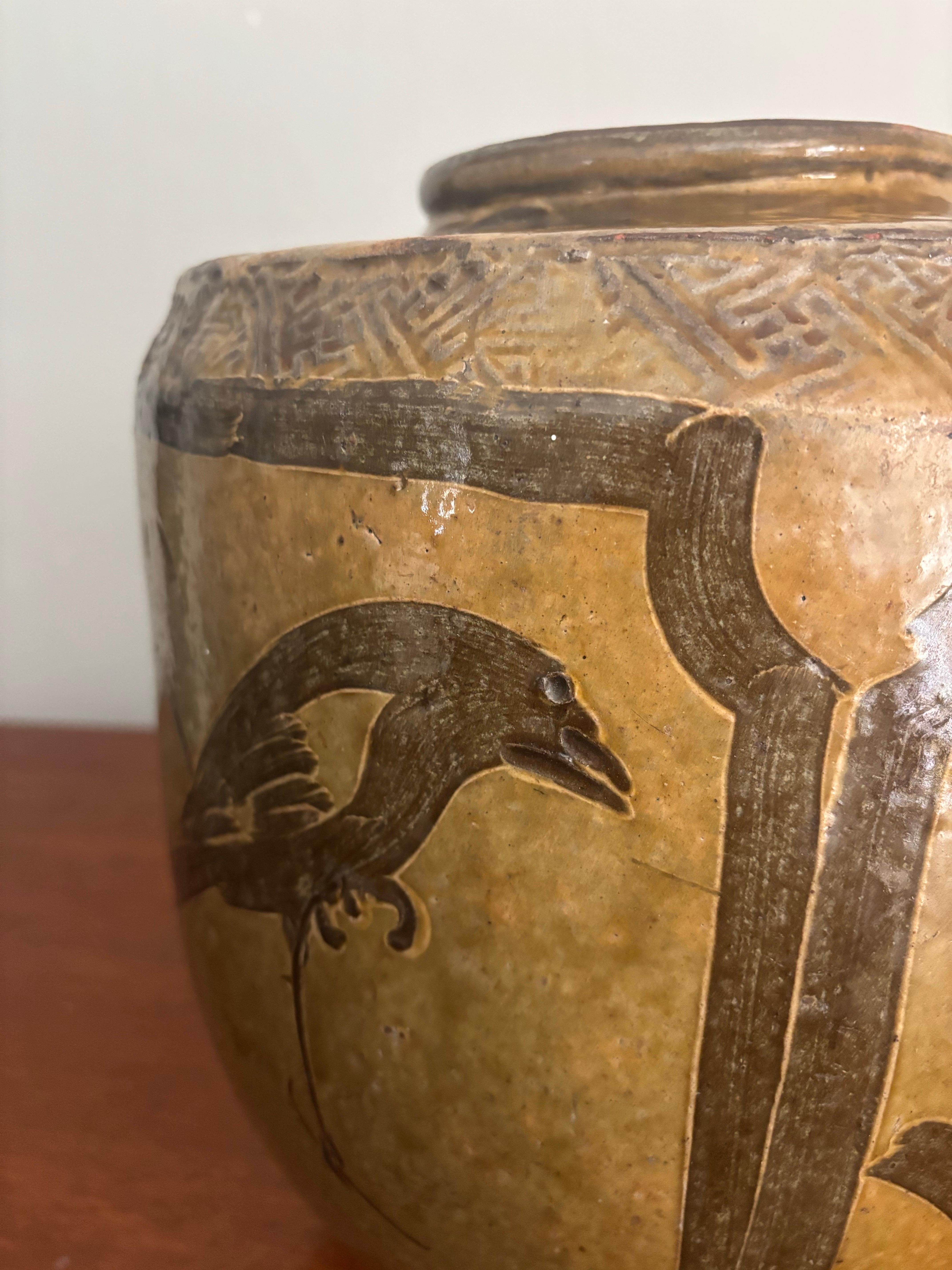 Antique Chinese Martaban Jar Olive Glaze and Hand Painted, 19th century For Sale 1