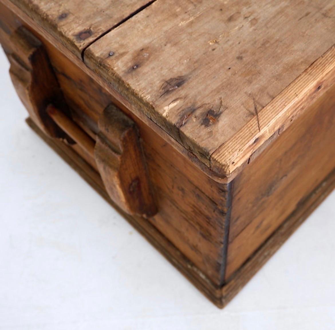 Antique Chinese Merchants Travel Chest For Sale 2