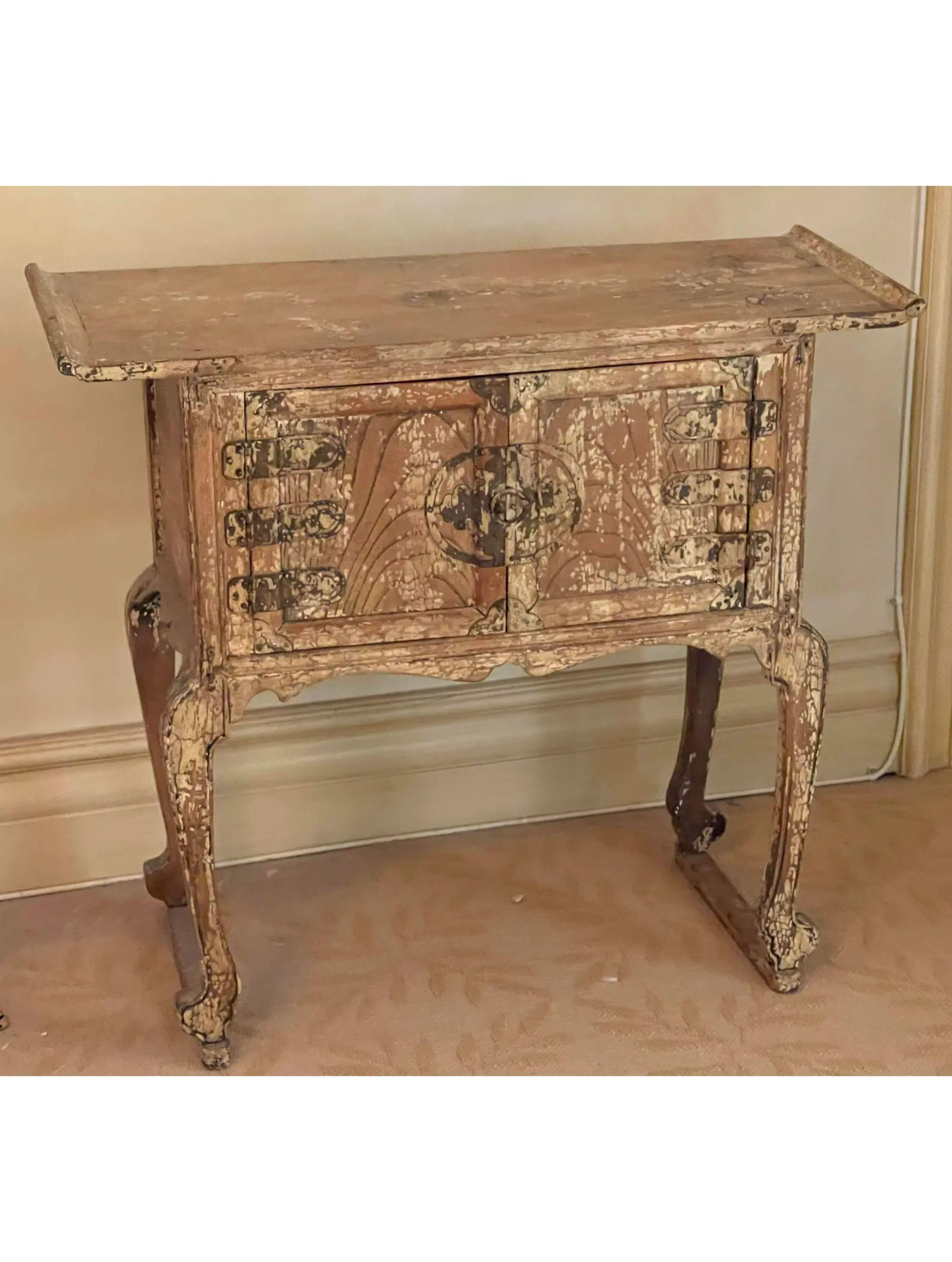 Antique Chinese Ming Style Side Table with Crackle Finish In Good Condition In LOS ANGELES, CA
