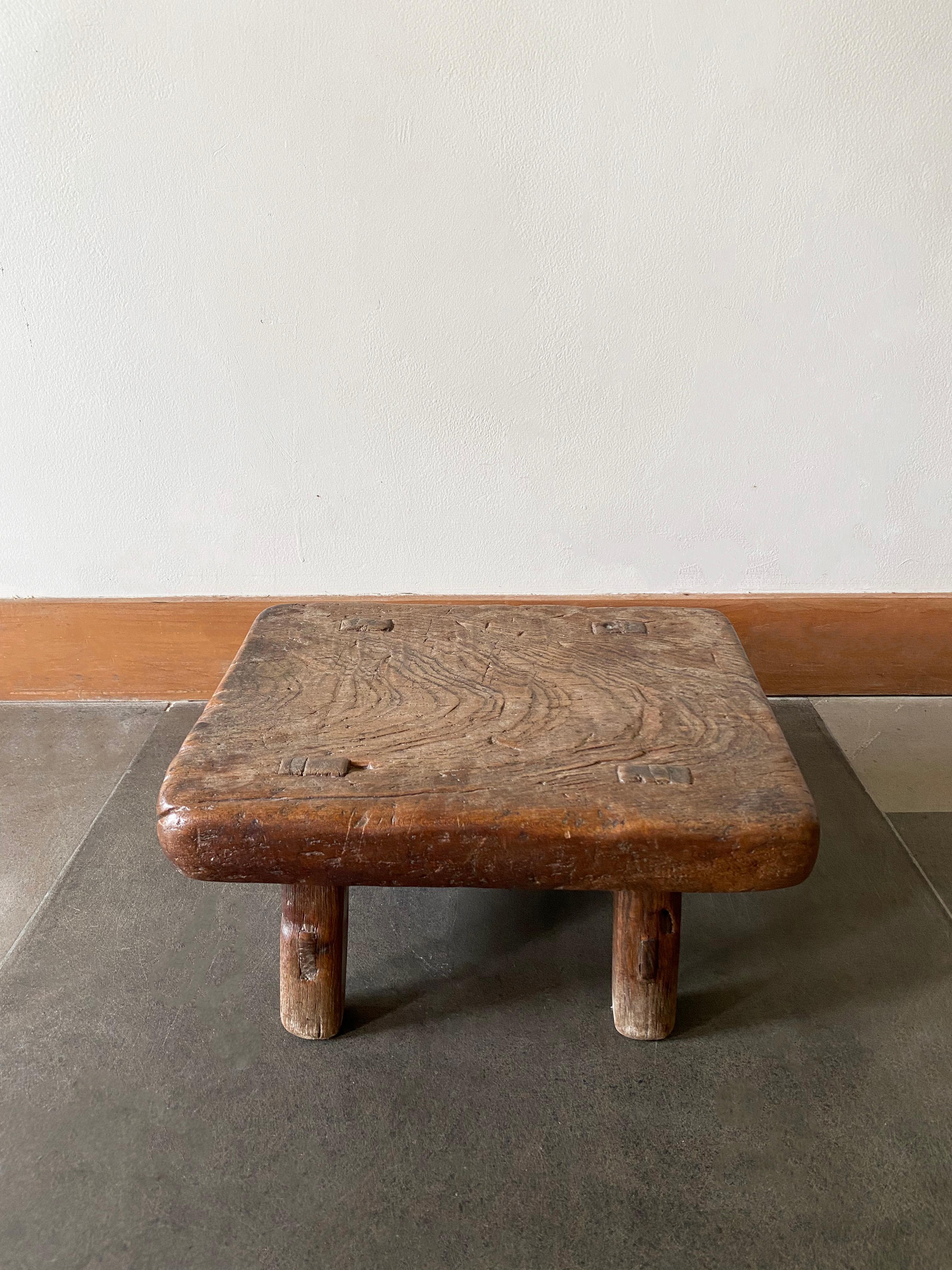 Qing Antique Chinese Mini Low Elm Wood Stool, Early 20th Century For Sale