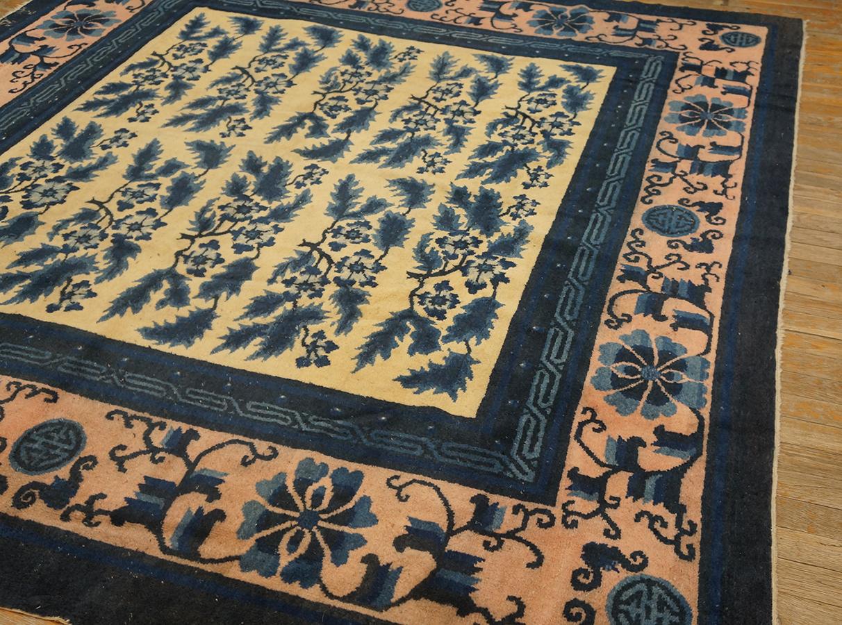 Tapis mongol chinois du début du 20e siècle ( 7'1'' x 7'7'' - 216 x 232 ) Bon état - En vente à New York, NY