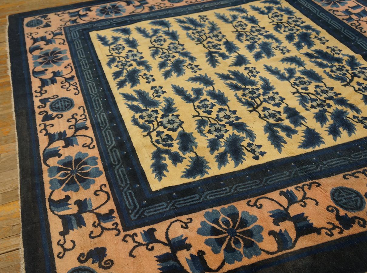 Fin du XIXe siècle Tapis mongol chinois du début du 20e siècle ( 7'1'' x 7'7'' - 216 x 232 ) en vente