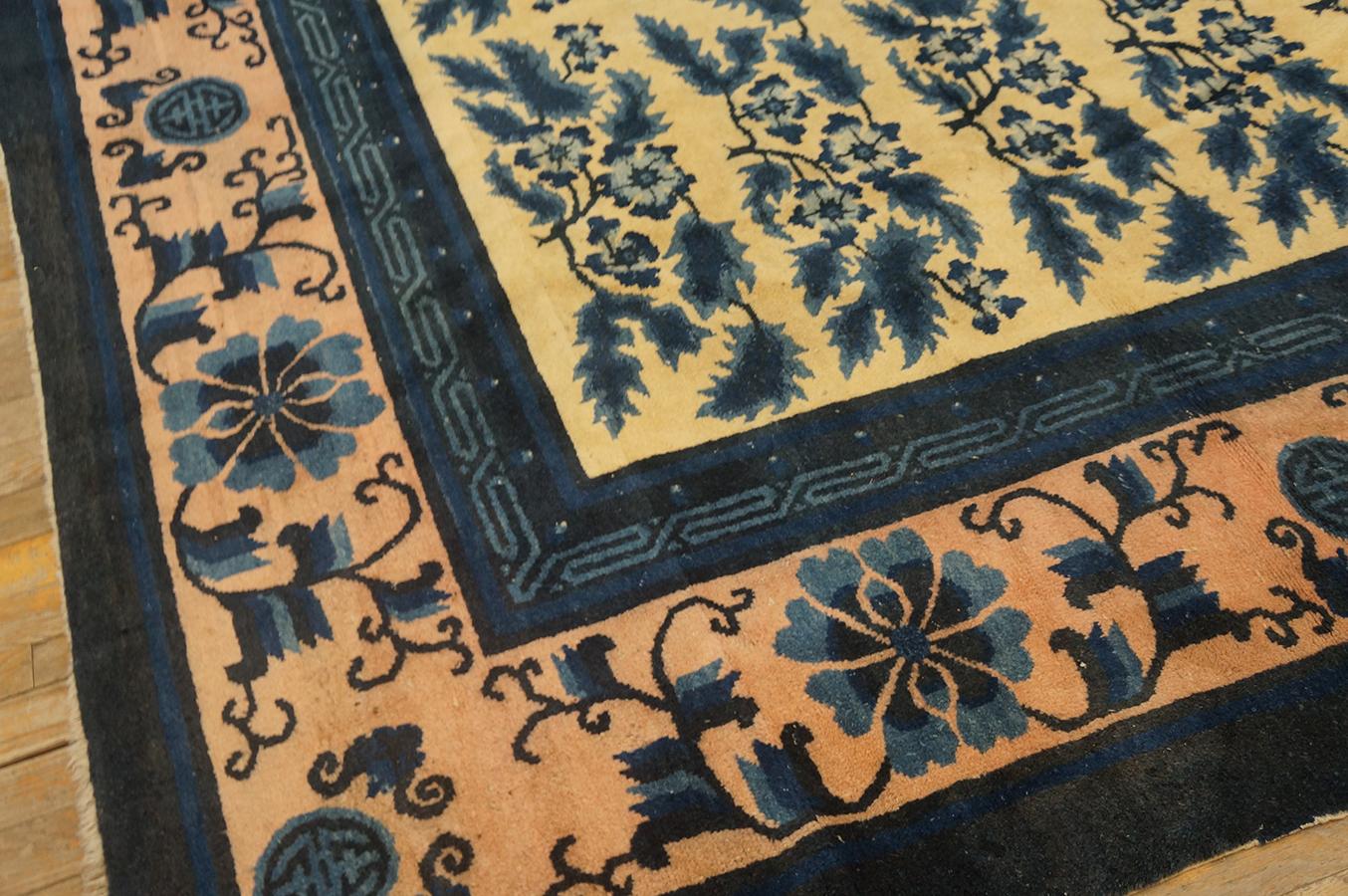 Laine Tapis mongol chinois du début du 20e siècle ( 7'1'' x 7'7'' - 216 x 232 ) en vente