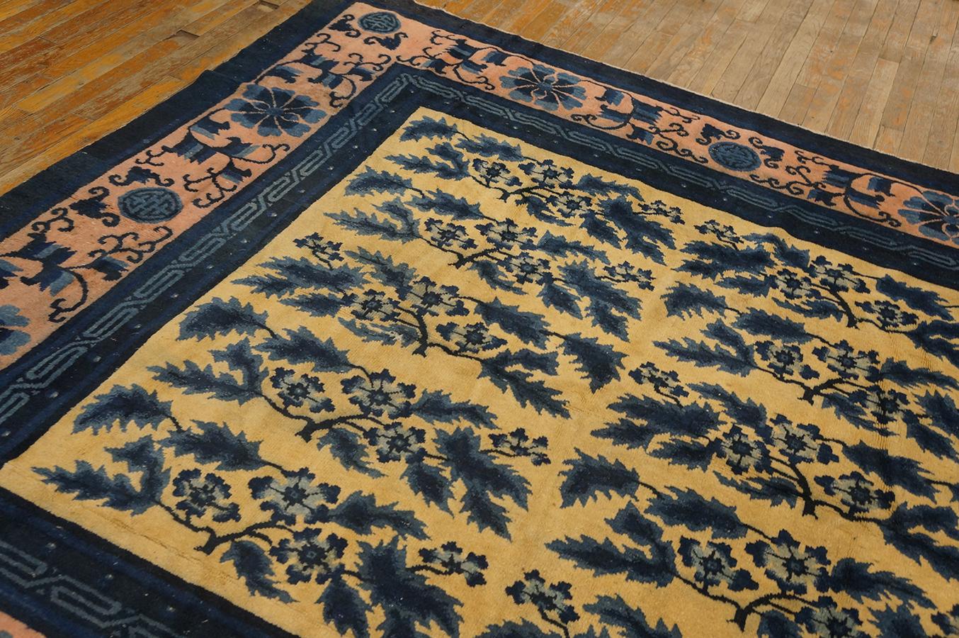 Tapis mongol chinois du début du 20e siècle ( 7'1'' x 7'7'' - 216 x 232 ) en vente 1