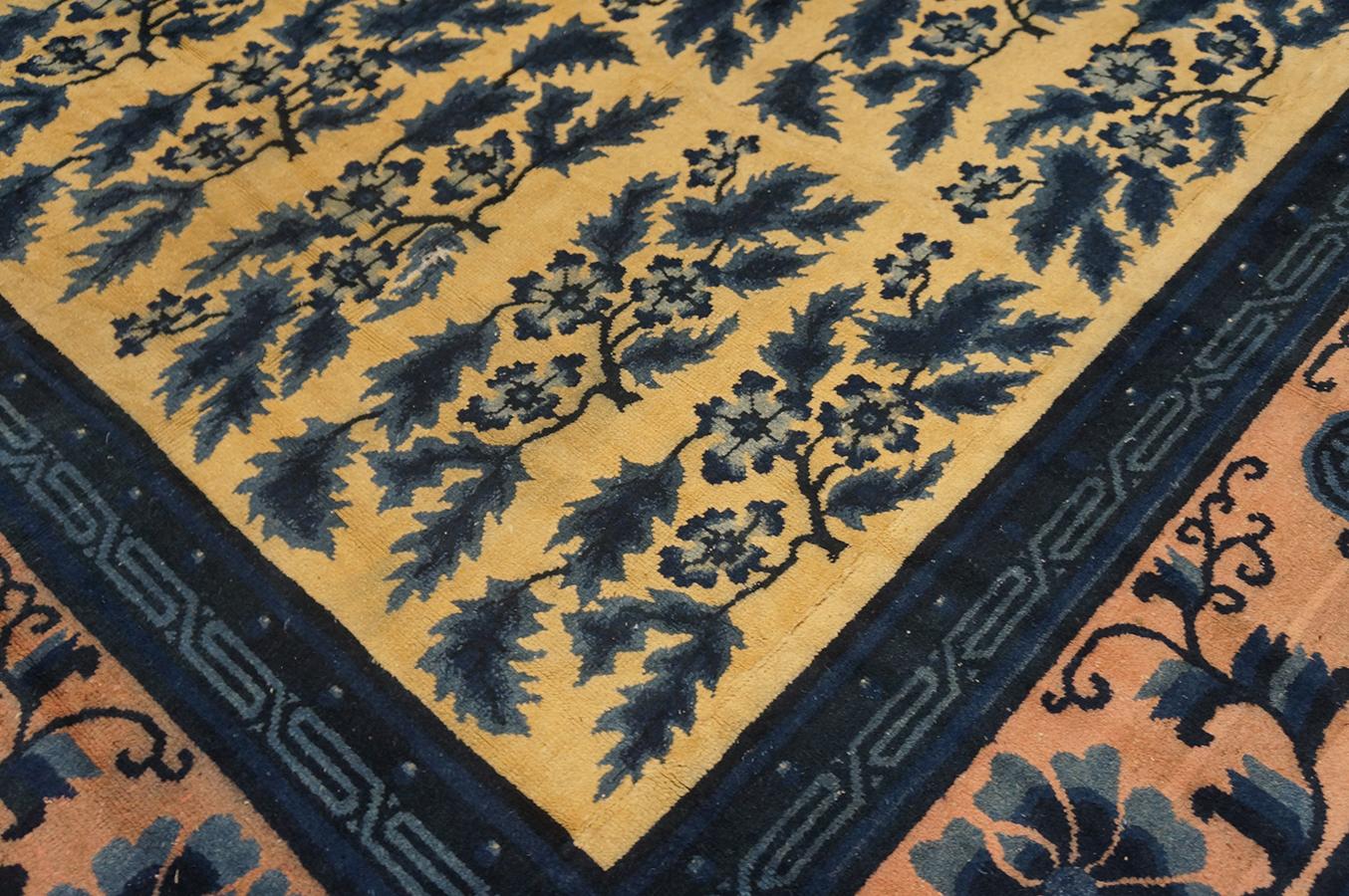 Tapis mongol chinois du début du 20e siècle ( 7'1'' x 7'7'' - 216 x 232 ) en vente 3
