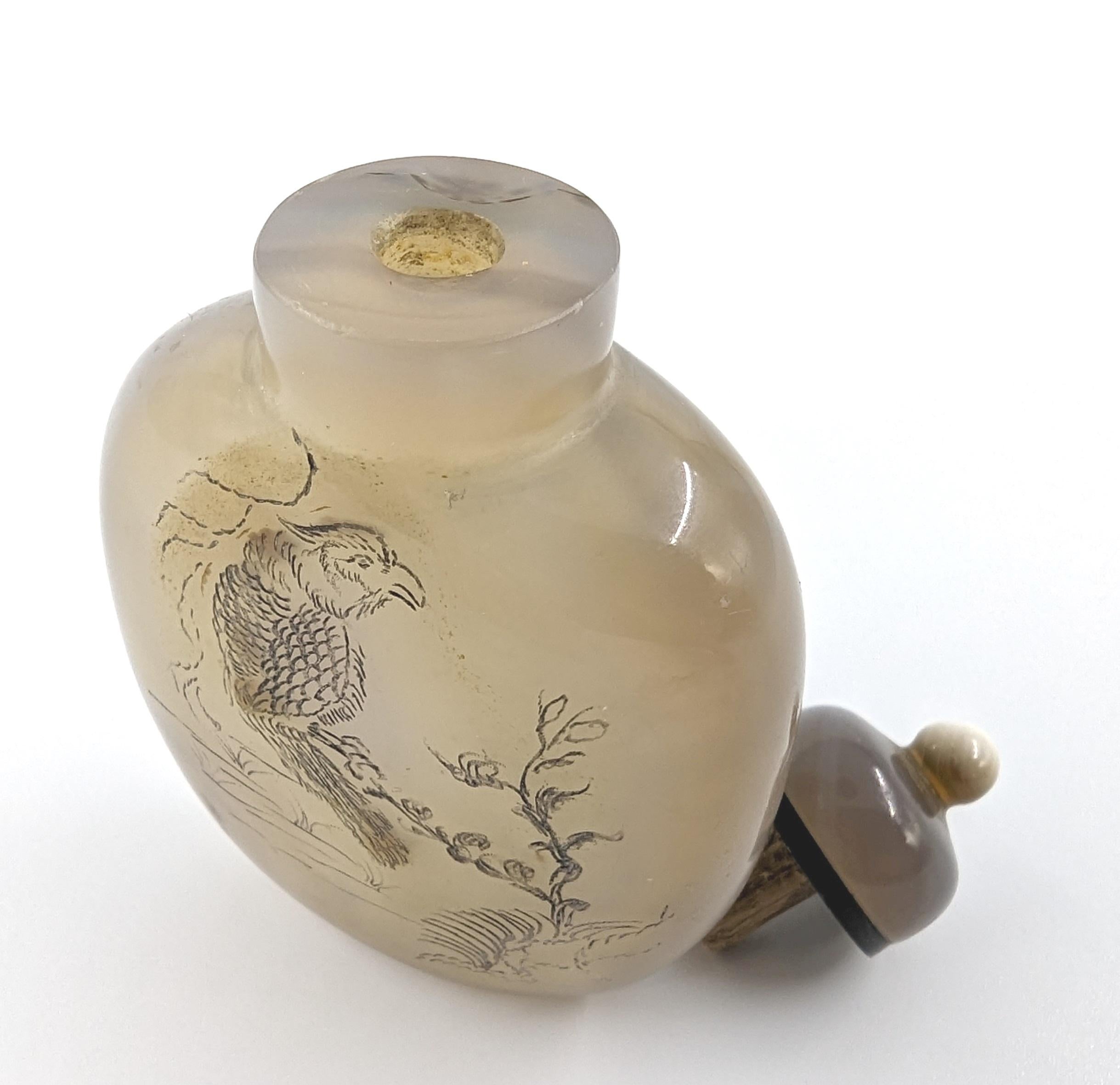 Antike chinesische Moosachat Schnupftabakflasche eingeschnittenen Vogel 19c Qing im Angebot 5