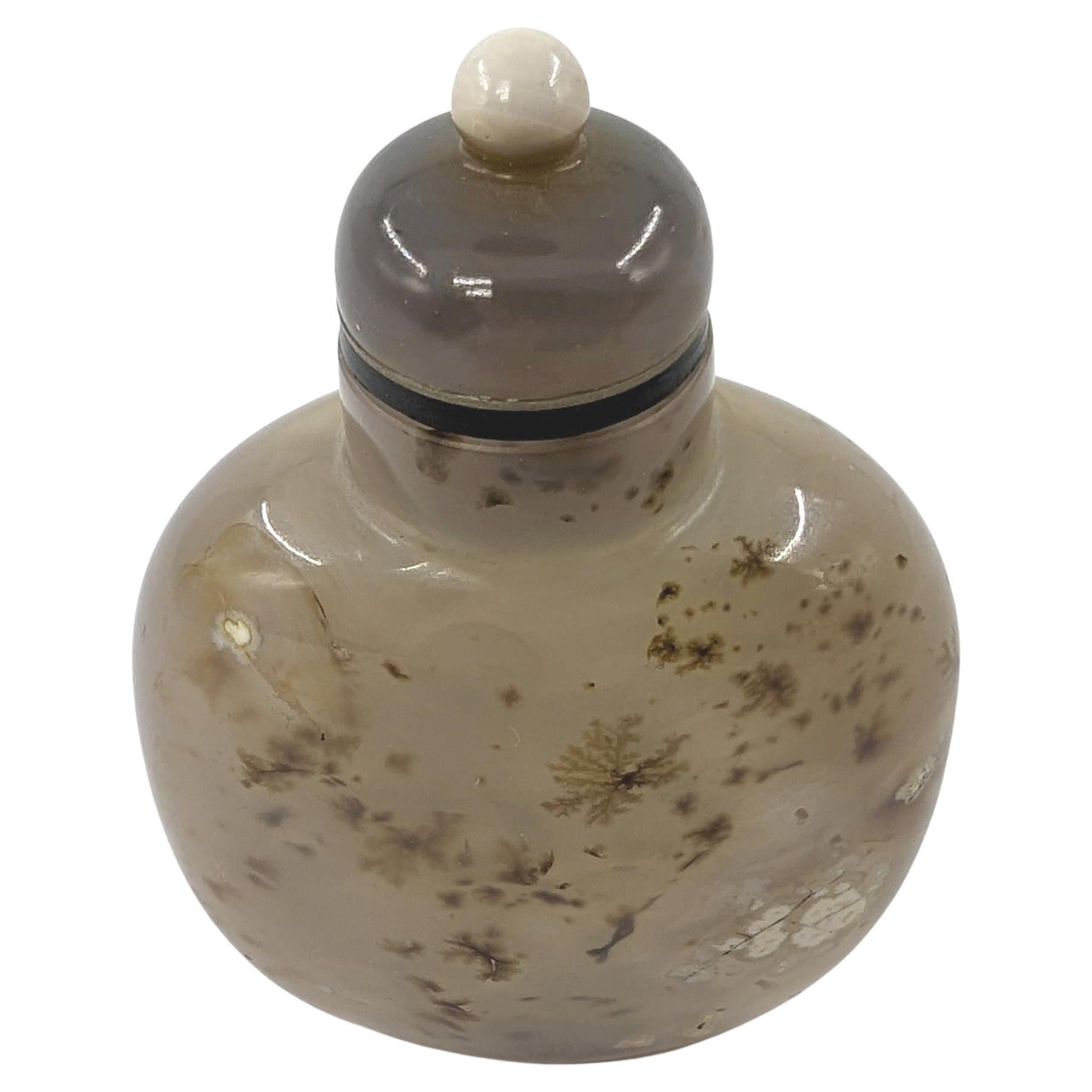 Women's or Men's Antique Chinese Moss Agate Snuff Bottle Incised Bird 19c Qing For Sale