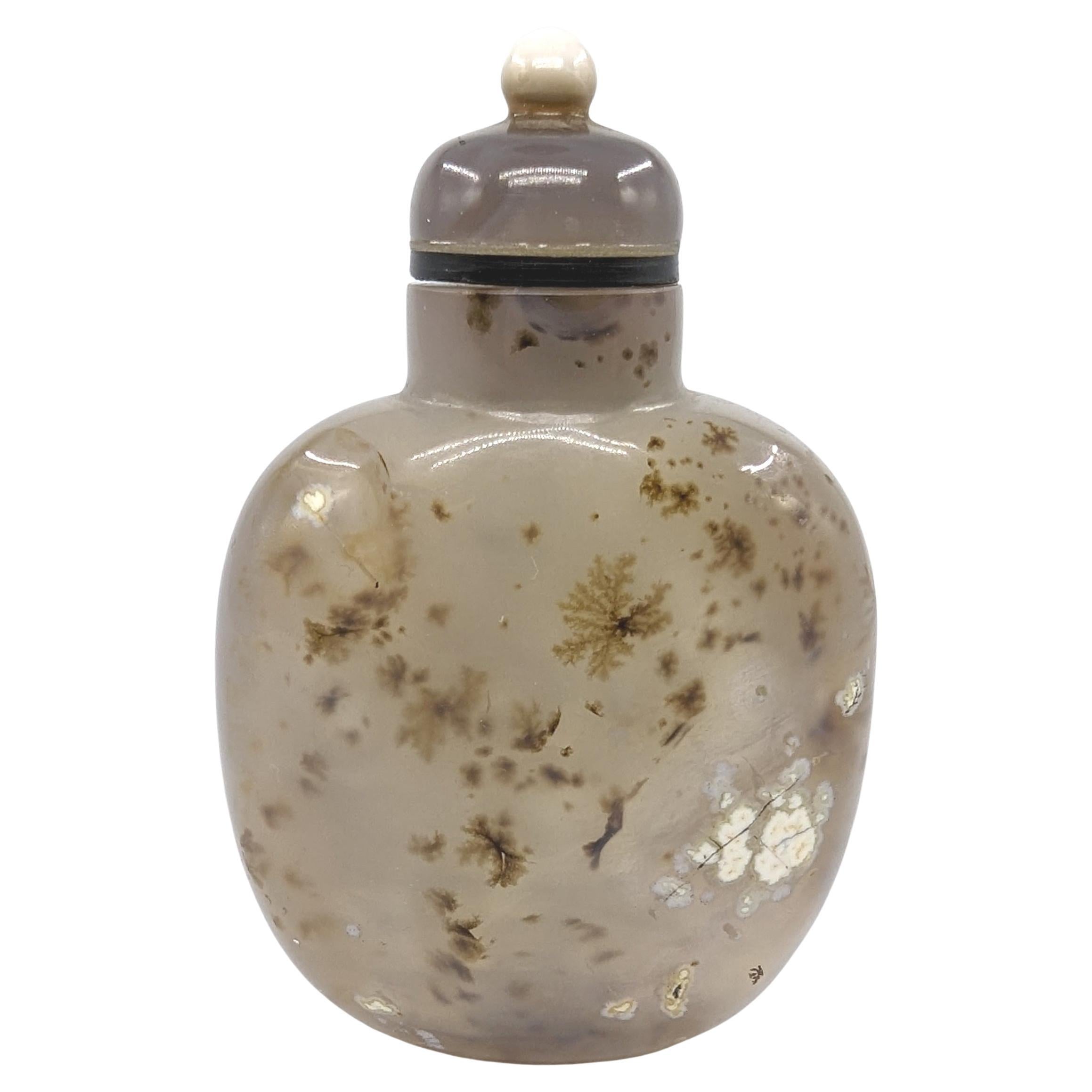 Antique Chinese Moss Agate Snuff Bottle Incised Bird 19c Qing For Sale