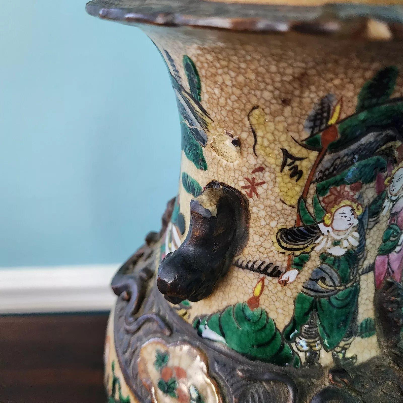 Ancienne lampe chinoise à vase de Nankin Dynastie Qing 19ème siècle en vente 10