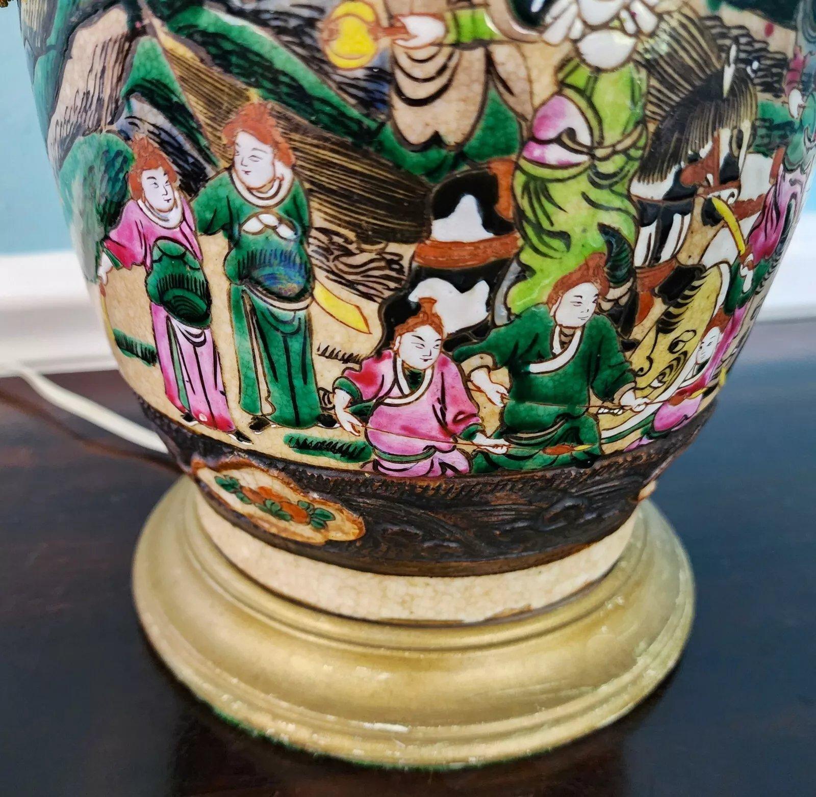 Ancienne lampe chinoise à vase de Nankin Dynastie Qing 19ème siècle en vente 2