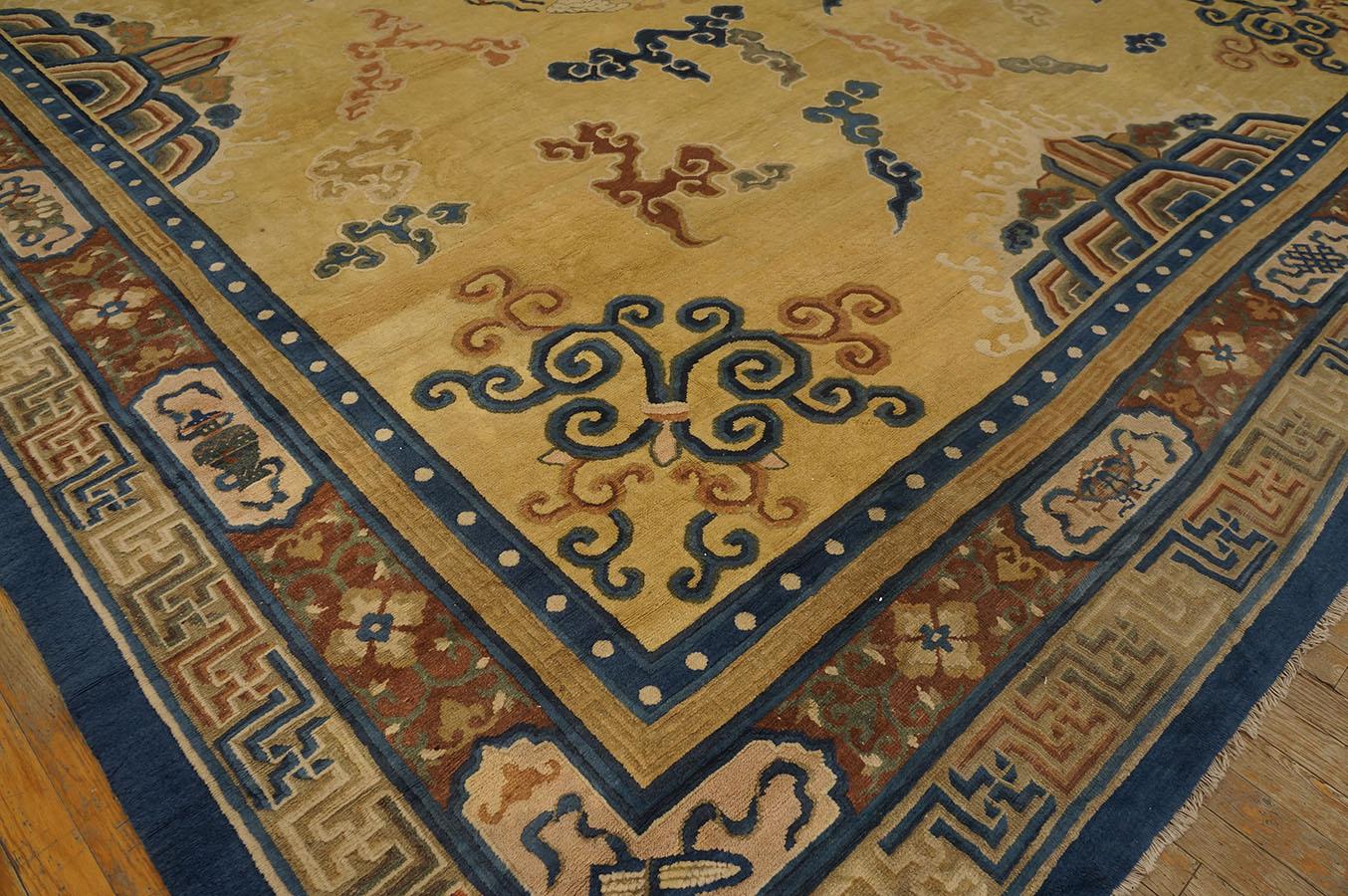 Chinesischer Peking-Teppich des 19. Jahrhunderts ( 11'10 Zoll x 14'4 Zoll - 360 x 437 cm) im Angebot 8