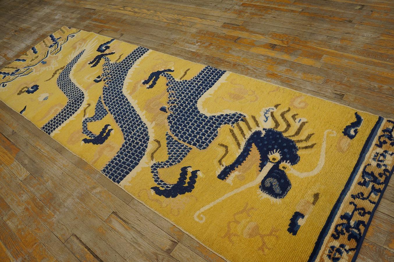 Late 18th Century Chinese Ningxia Dragon Pillar Carpet (2' 9'' x 9'-85 x 275 cm) For Sale 1
