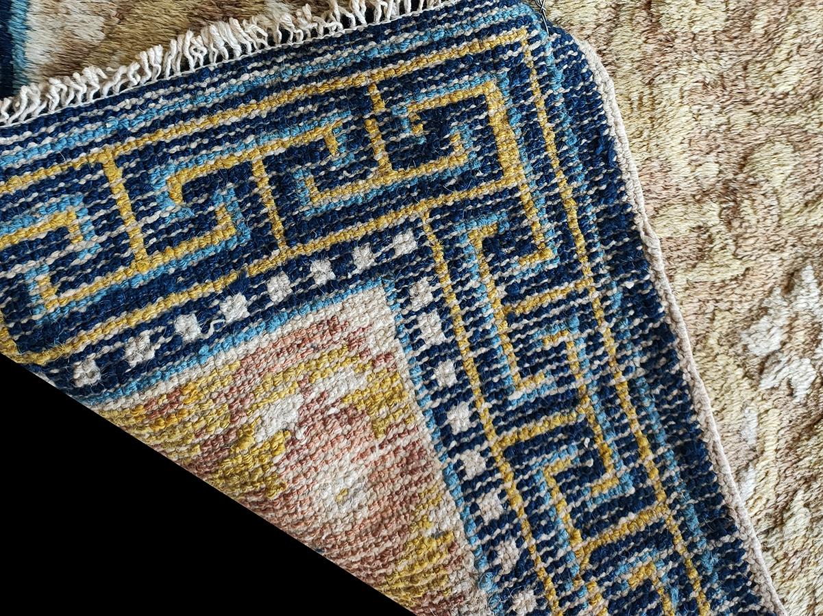 Tapis Ningxia chinois du milieu du XIXe siècle ( 66 x 66 cm) Bon état - En vente à New York, NY