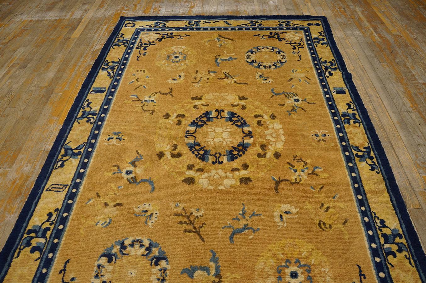 Hand-Knotted Late 18th Century Chinese Ningxia Carpet ( 5' x 8'1'' - 152 x 246 ) For Sale