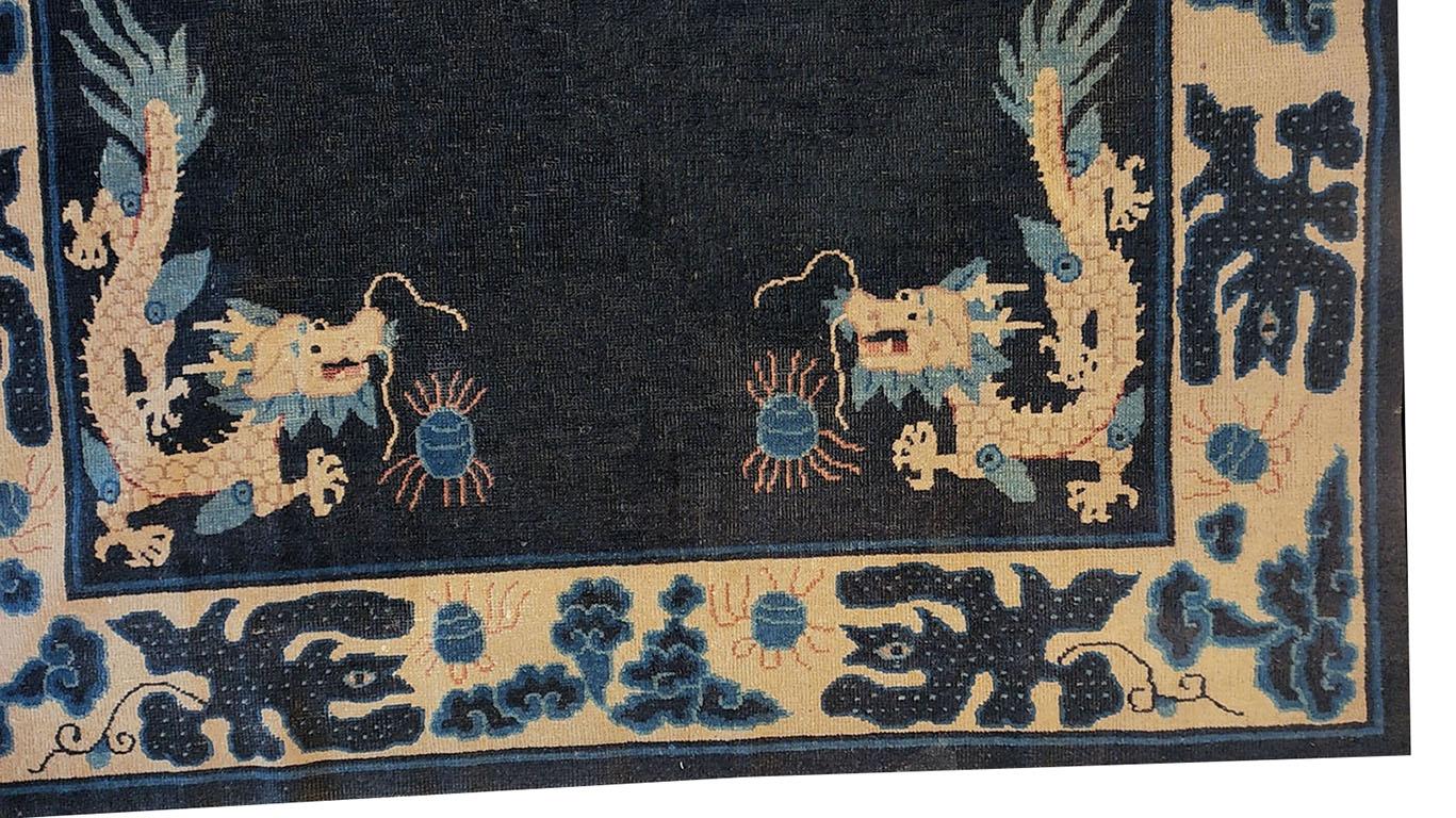 Late 19th Century Chinese Ningxia Dragon Carpet ( 6' x 8' 8'' - 183 x 265 ) In Good Condition For Sale In New York, NY