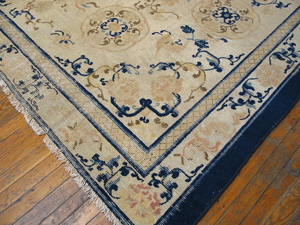 Mid 19th Century Chinese Ningxia Carpet ( 9' x 13' - 275 x 395 cm )  In Good Condition For Sale In New York, NY