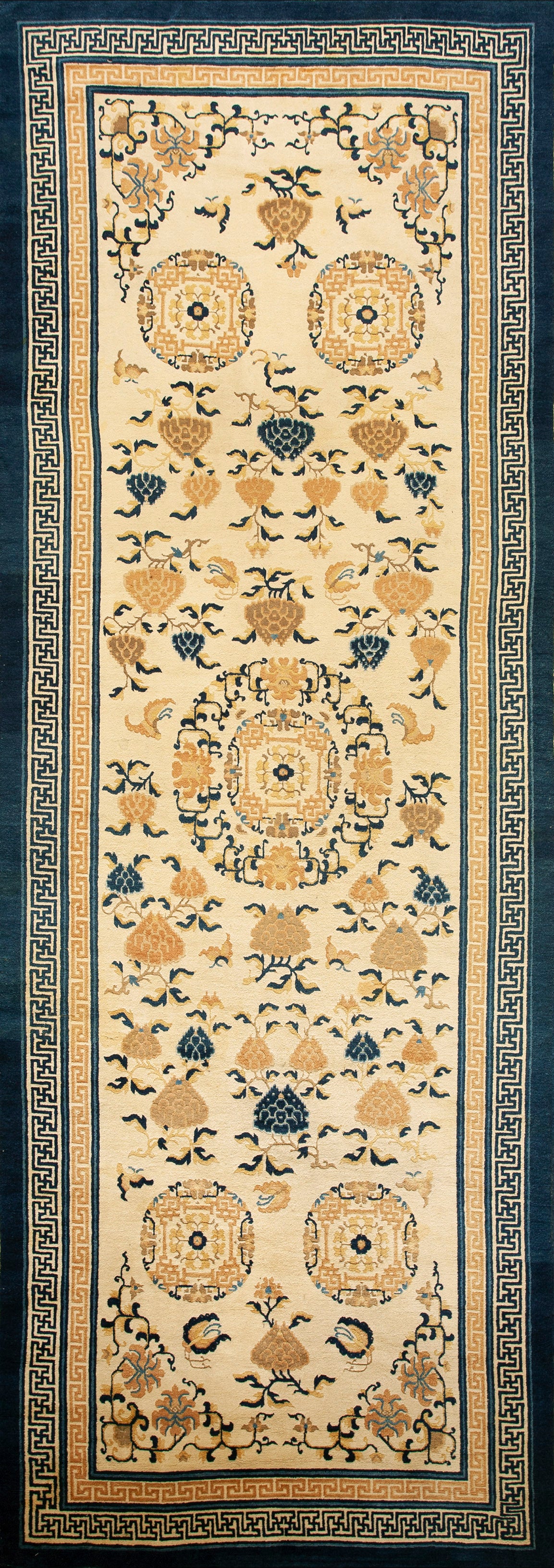 Mid 19th Century Chinese Ningxia Gallery Carpet (5'8" x 16'6" - 173 x 473 cm) For Sale