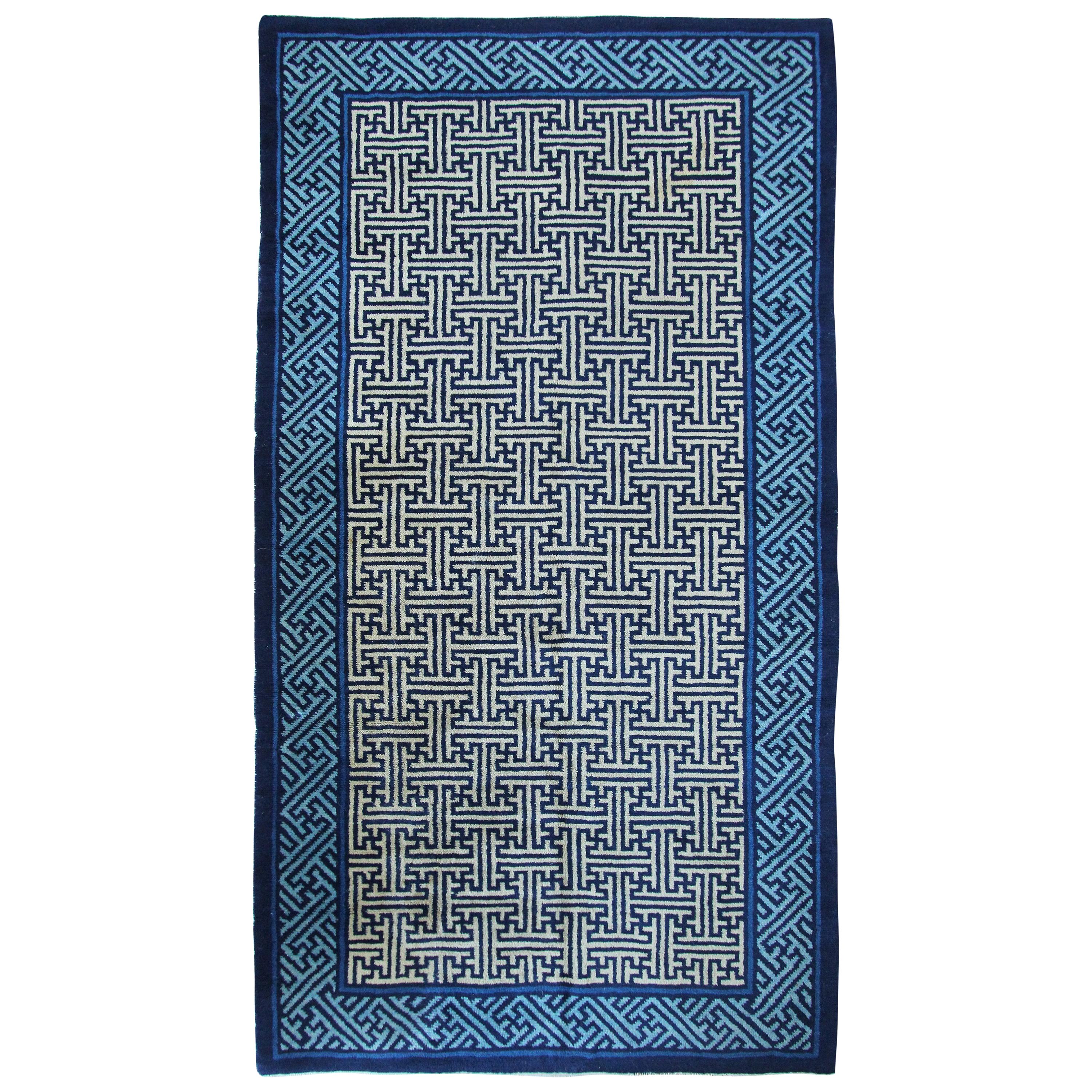 Antique Chinese Ningxia Rug "Sayagata" Design For Sale