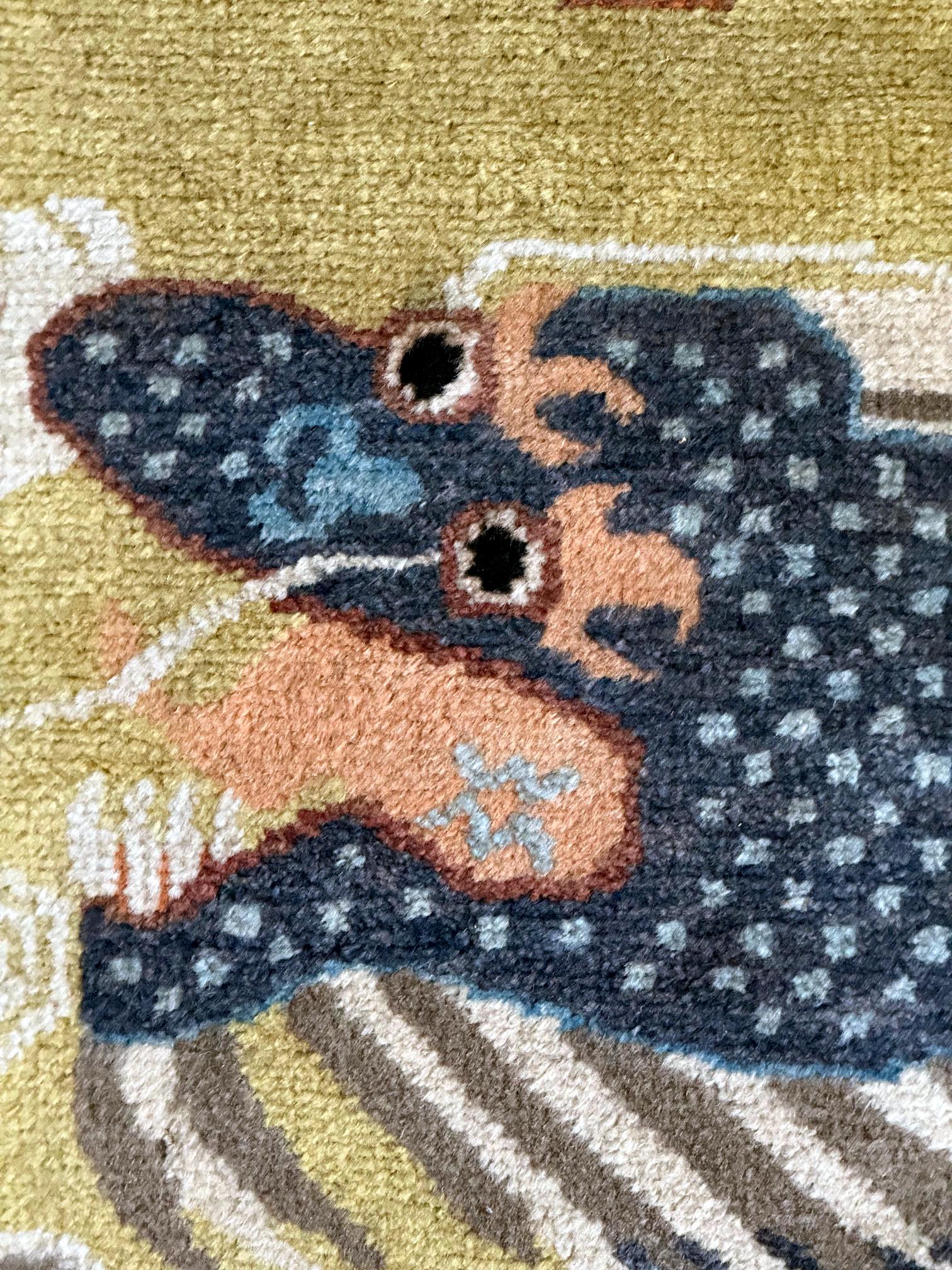 Antique Chinese Ningxia Tibetan Dragon Pillar Rug Qing Dynasty For Sale 8