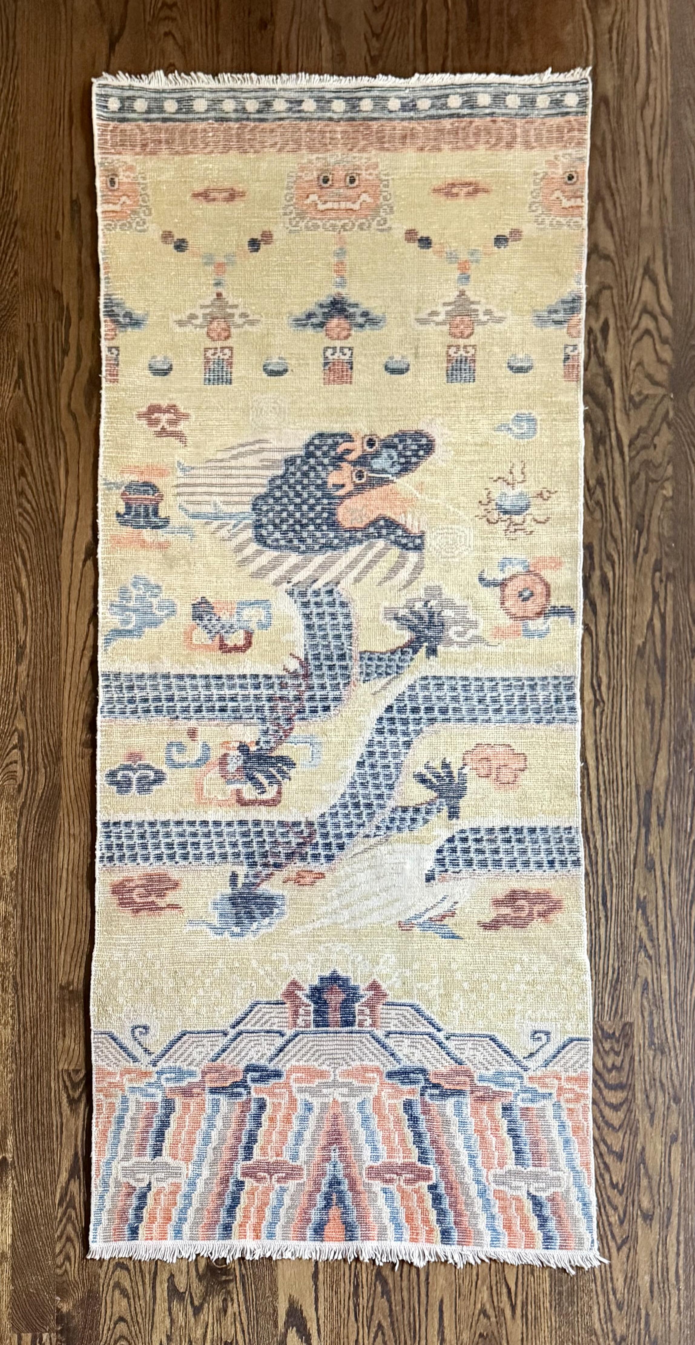 Hand-Woven Antique Chinese Ningxia Tibetan Dragon Pillar Rug Qing Dynasty For Sale