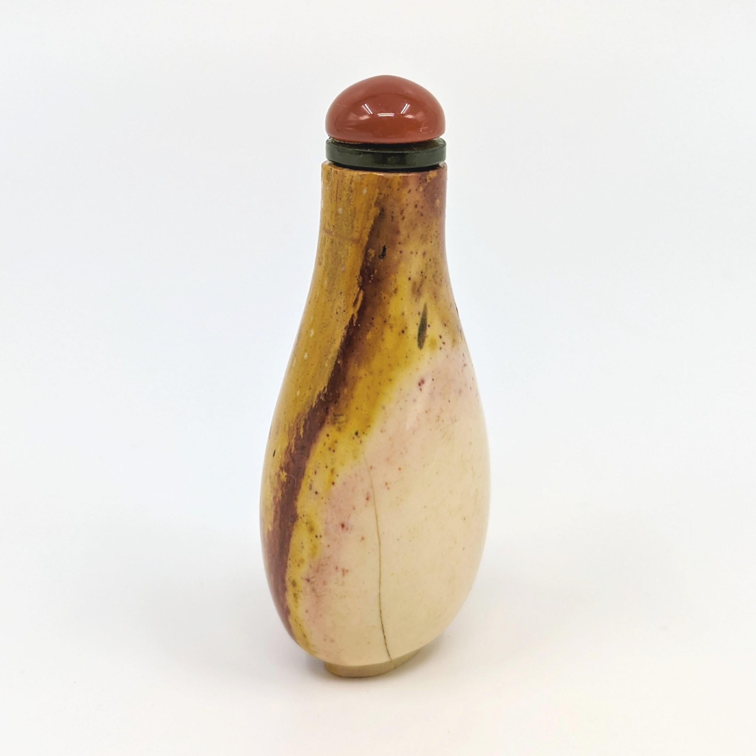Antique Chinese Opaque Layered Amber Snuff Bottle 18c Qing In Excellent Condition In Richmond, CA