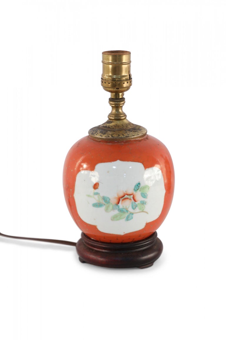 Antique Chinese Orange and White Cartouche Porcelain Table Lamp For Sale 1