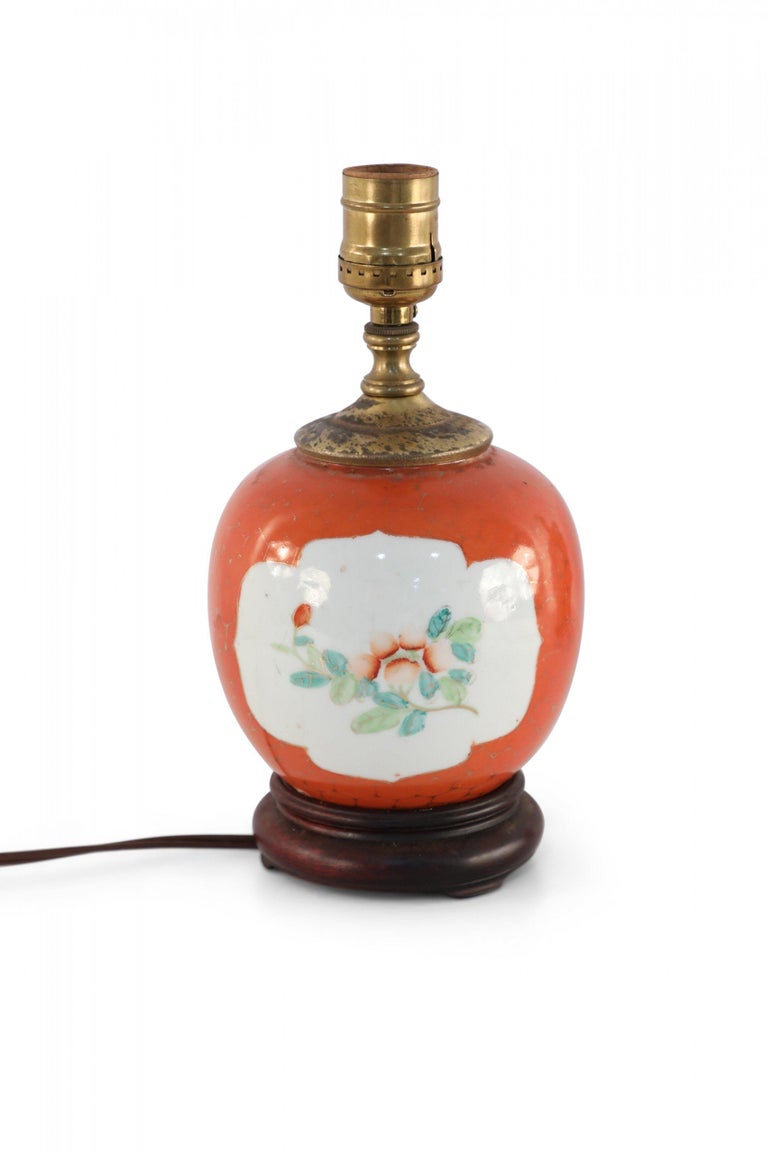 Antique Chinese Orange and White Cartouche Porcelain Table Lamp For Sale 2